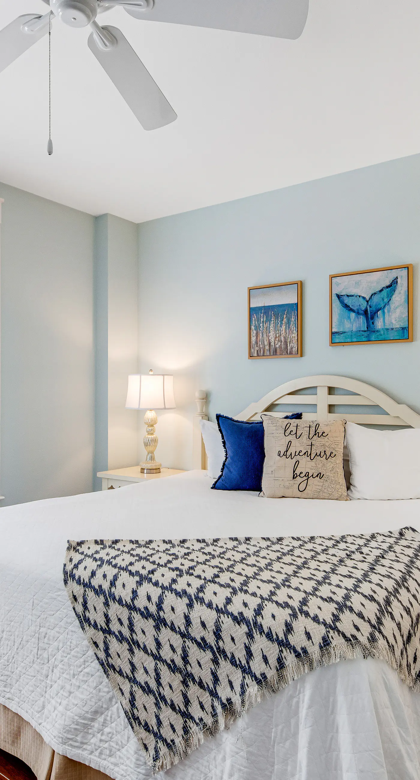 Waterfront condo with picture-perfect sunrises & shared pool,hot tub