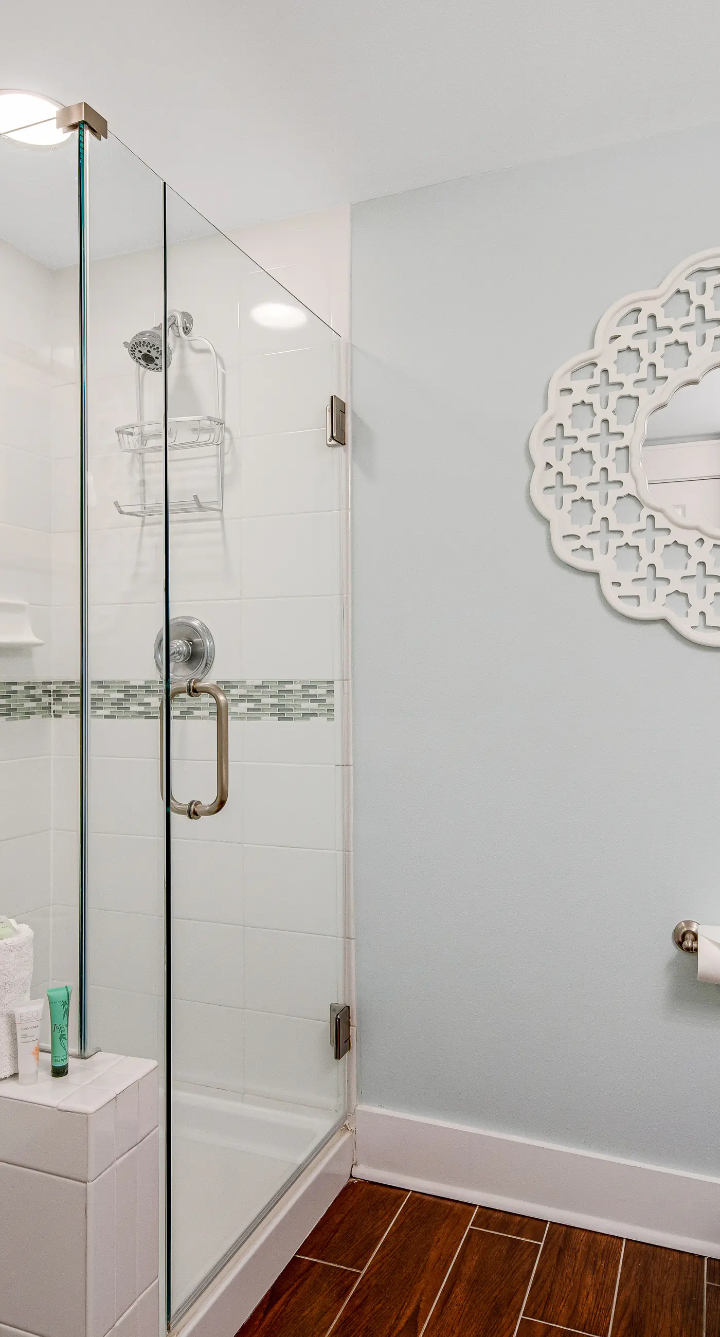 Waterfront condo with picture-perfect sunrises & shared pool,hot tub