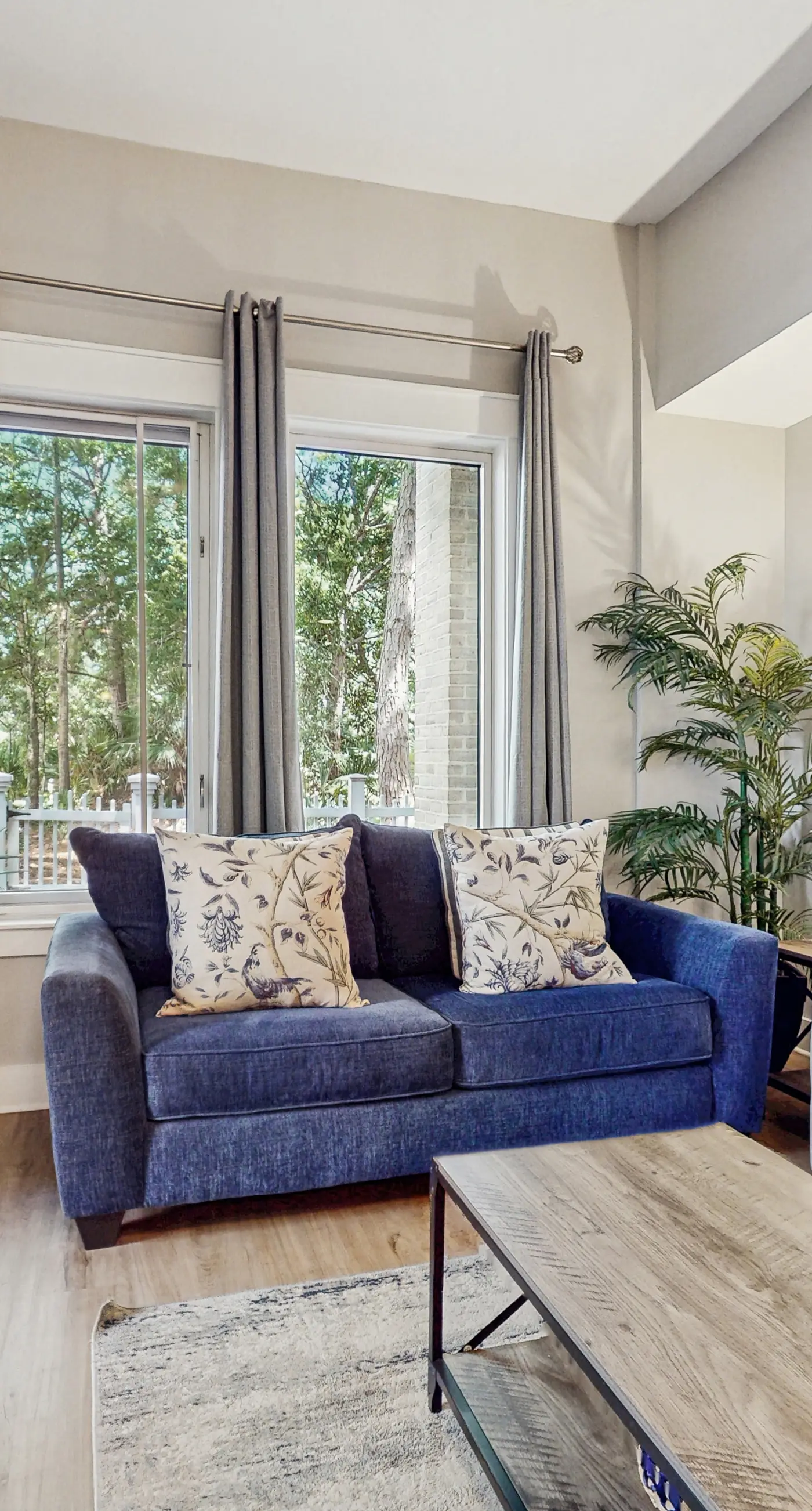 First-floor condo with a kitchen, patio, pool, hot tub, grill, & spa access