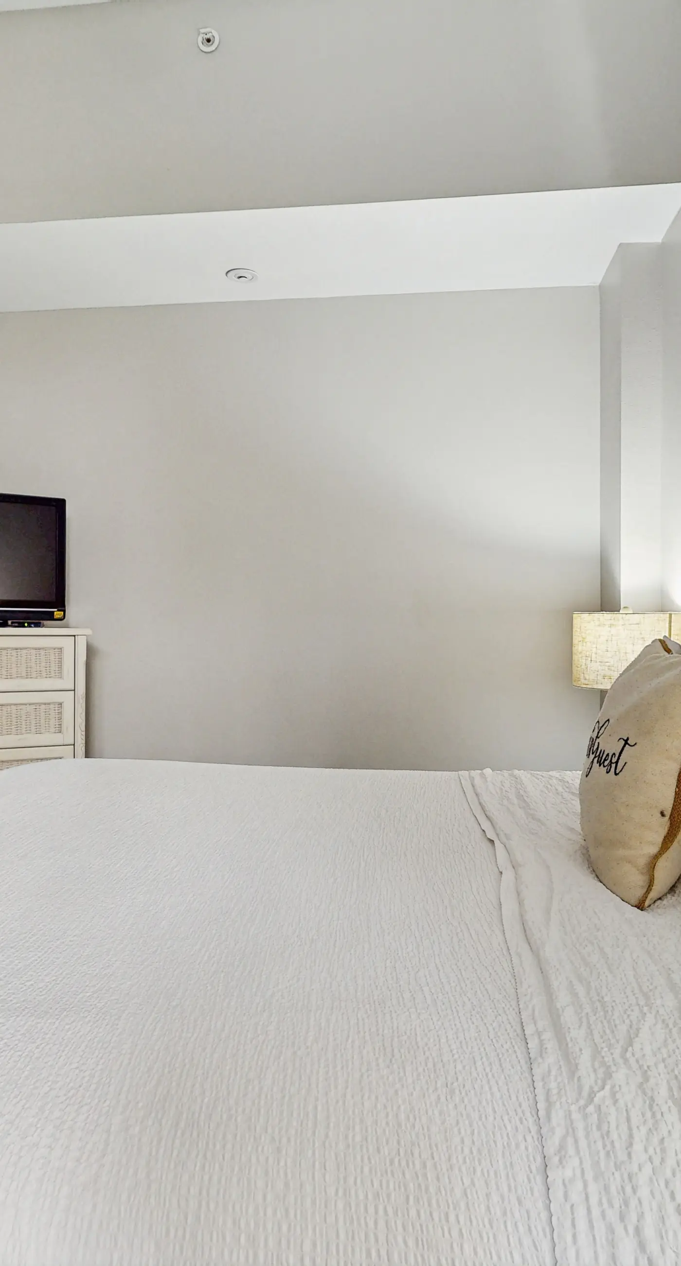 First-floor condo with a kitchen, patio, pool, hot tub, grill, & spa access