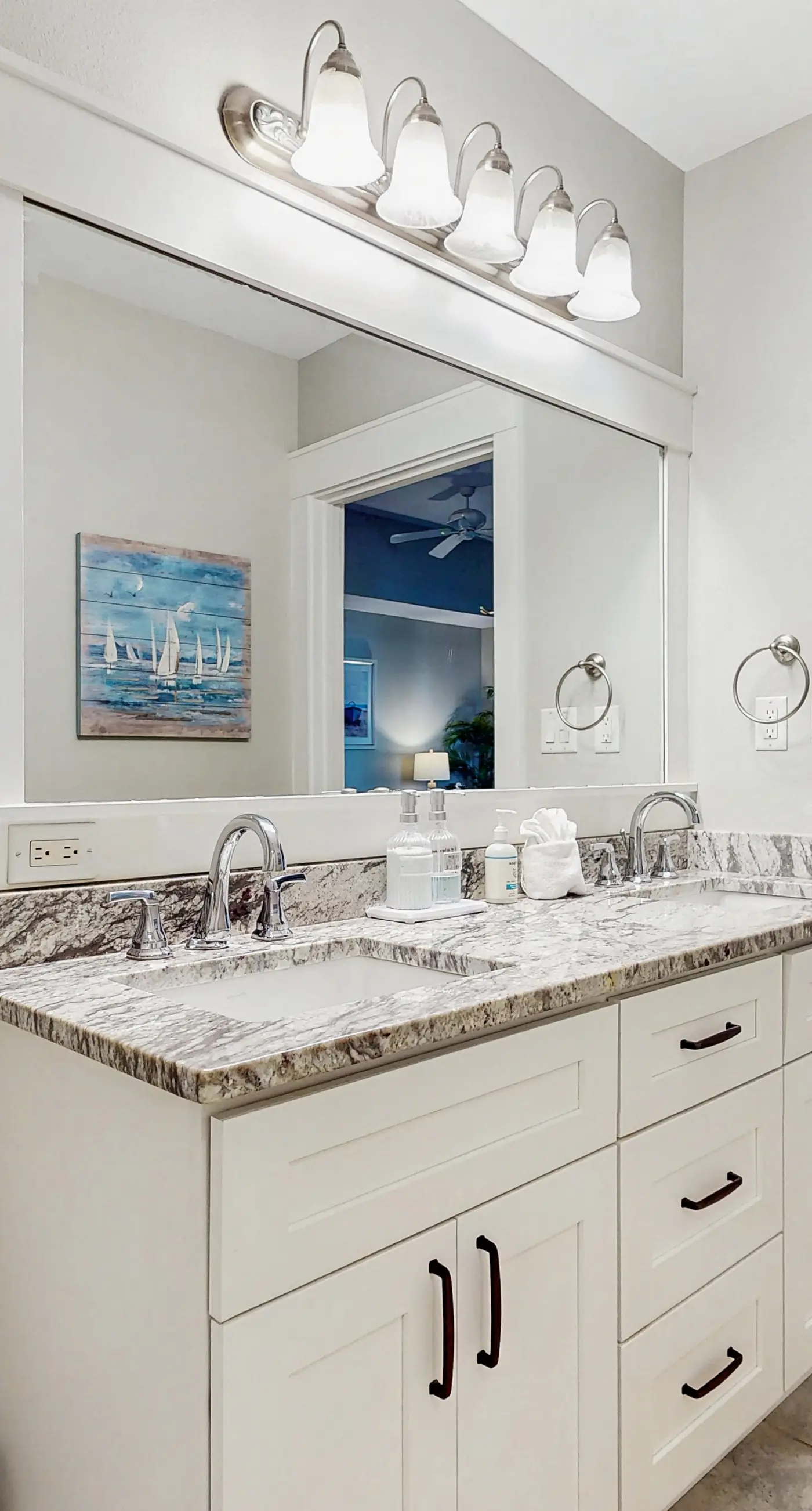 First-floor condo with a kitchen, patio, pool, hot tub, grill, & spa access