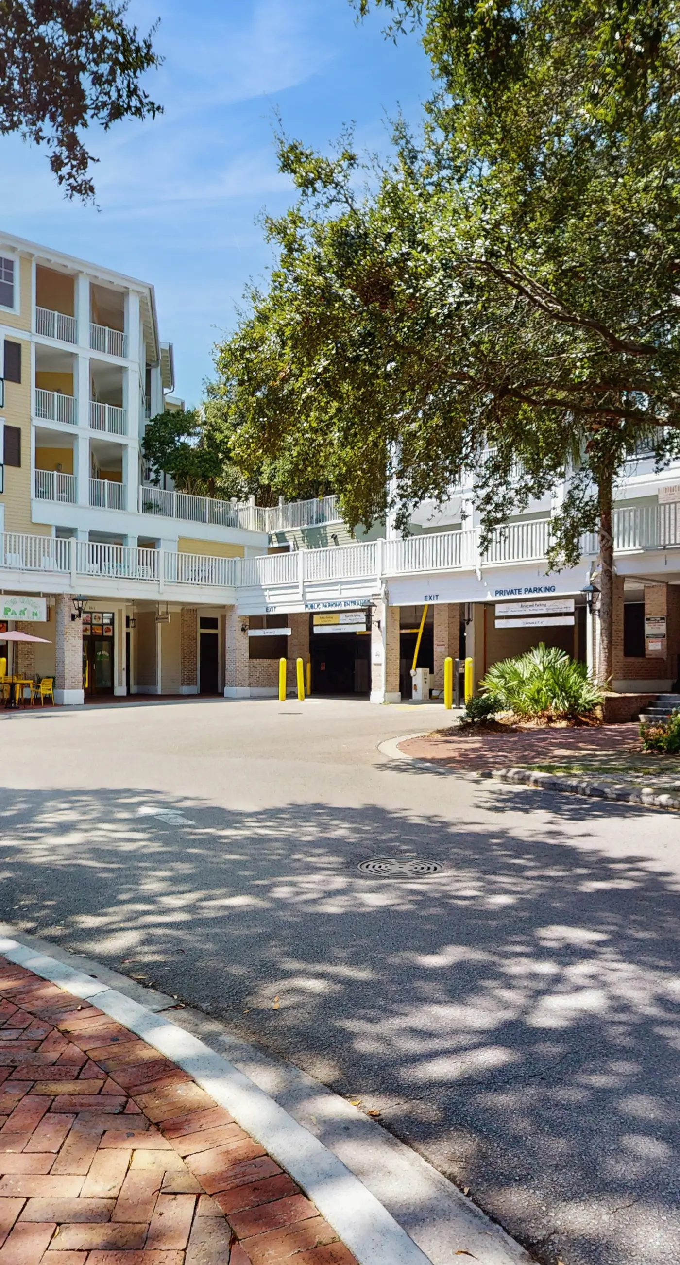 First-floor condo with a kitchen, patio, pool, hot tub, grill, & spa access