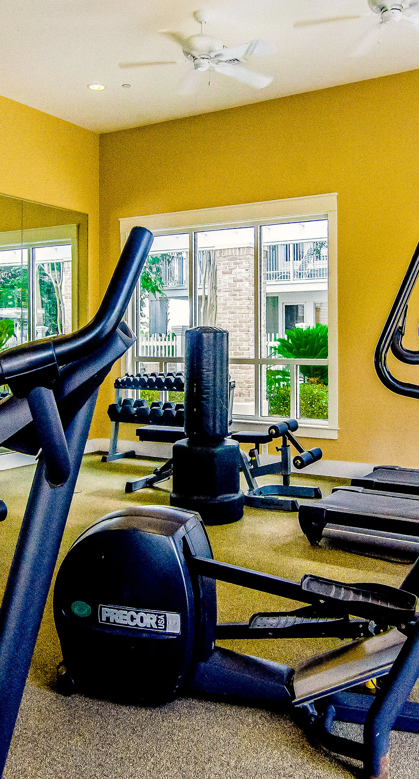 First-floor condo with a kitchen, patio, pool, hot tub, grill, & spa access