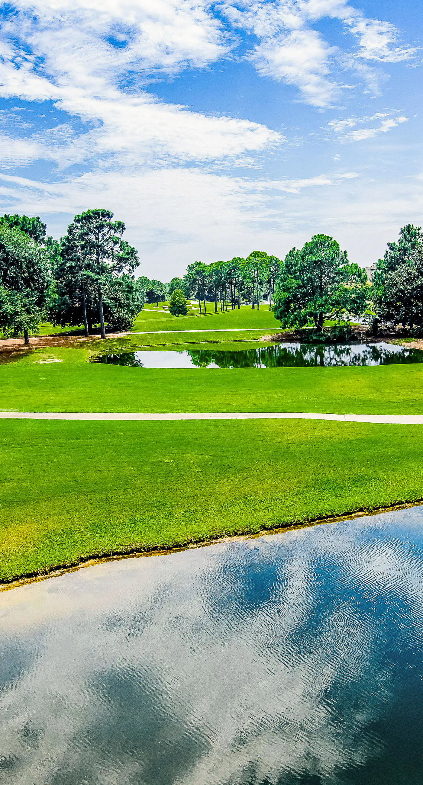 First-floor condo with a kitchen, patio, pool, hot tub, grill, & spa access