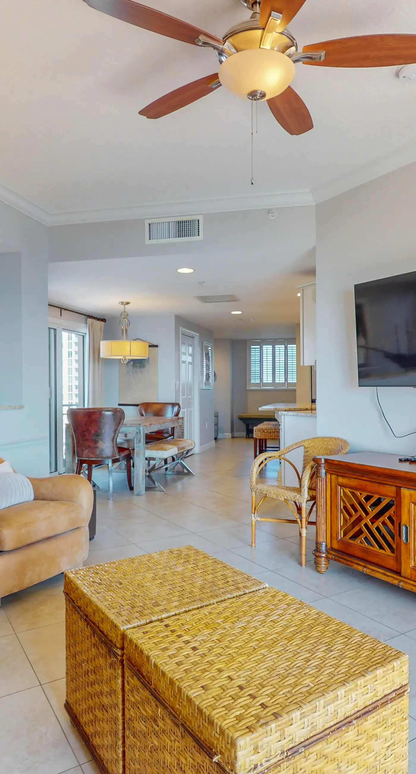 Gulf-front home in Miramar Beach w/ gorgeous decor, shared pool/hot tub