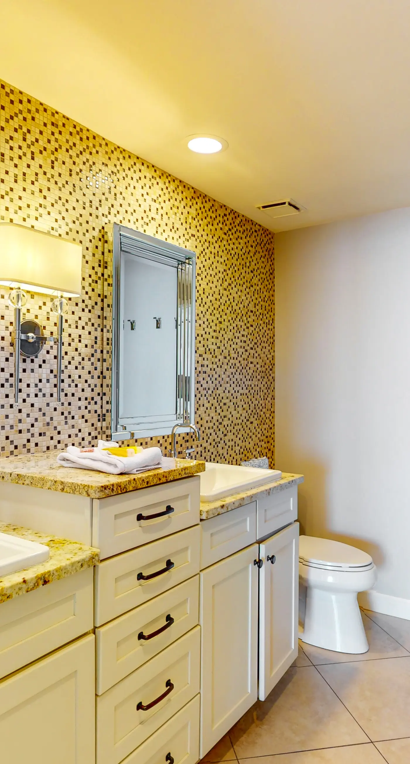 Gulf-front home in Miramar Beach w/ gorgeous decor, shared pool/hot tub