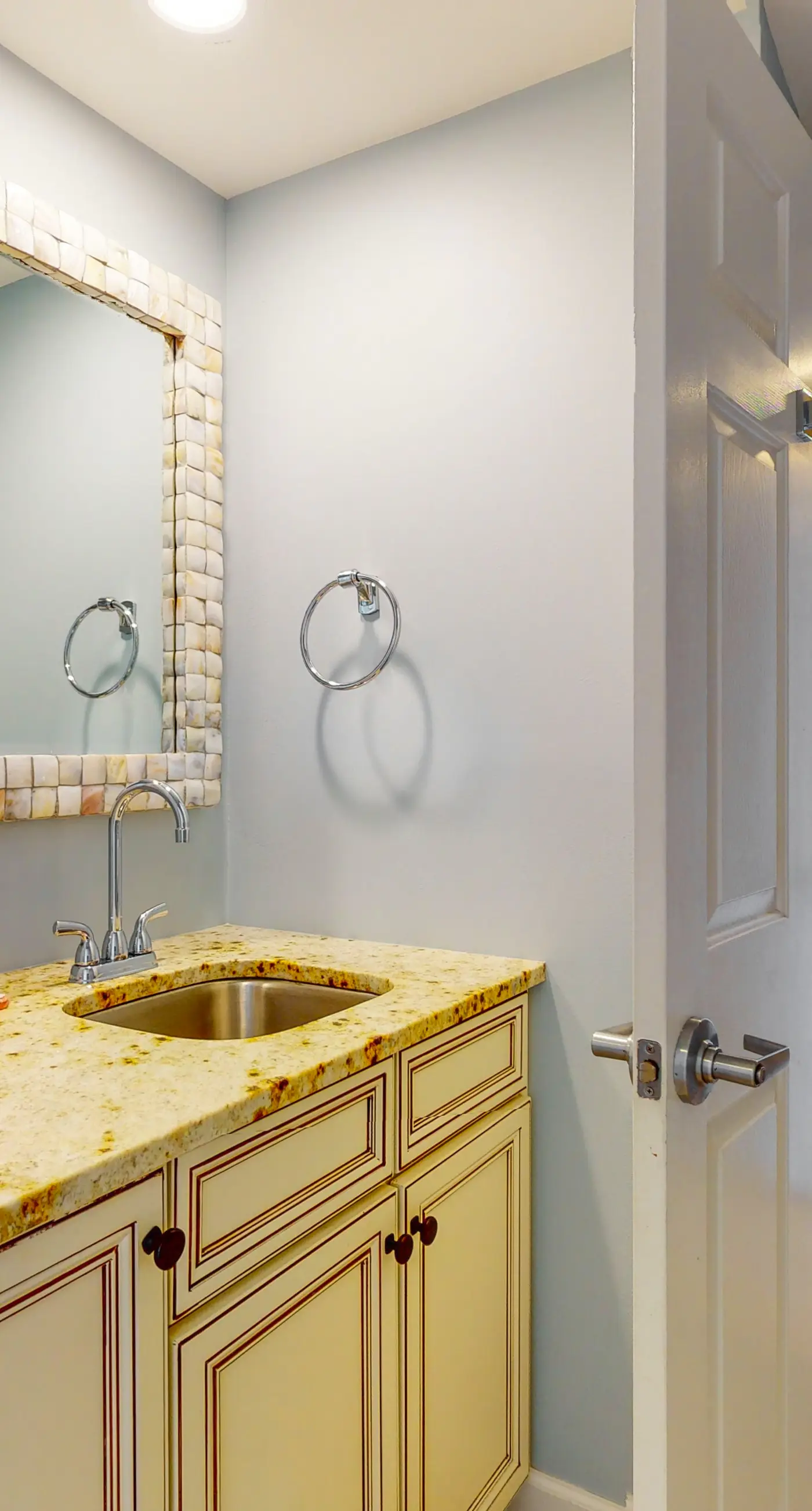 Gulf-front home in Miramar Beach w/ gorgeous decor, shared pool/hot tub