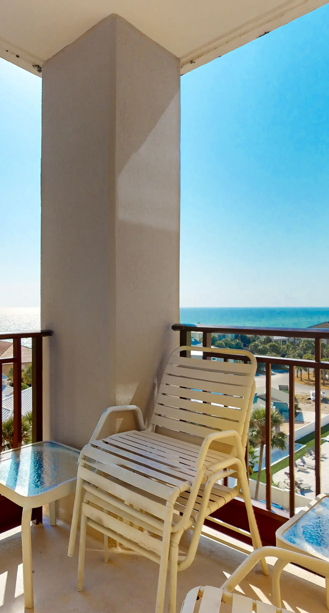 Gulf-front home in Miramar Beach w/ gorgeous decor, shared pool/hot tub