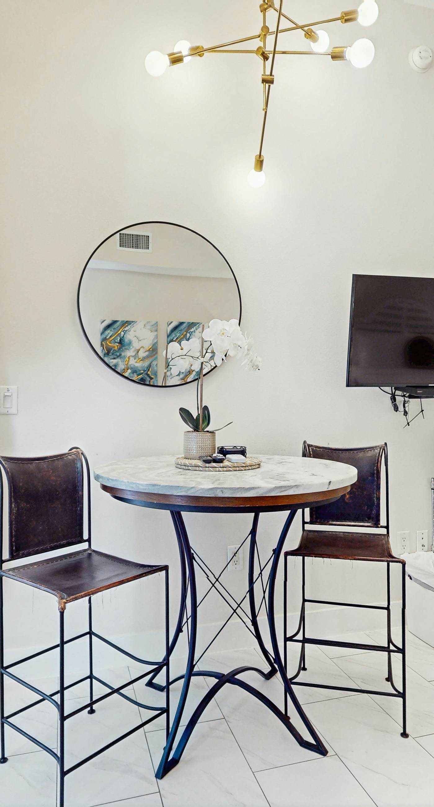 Pleasant studio at The Baytowne Wharf w/ shared pool, hot tub, shopping, & events