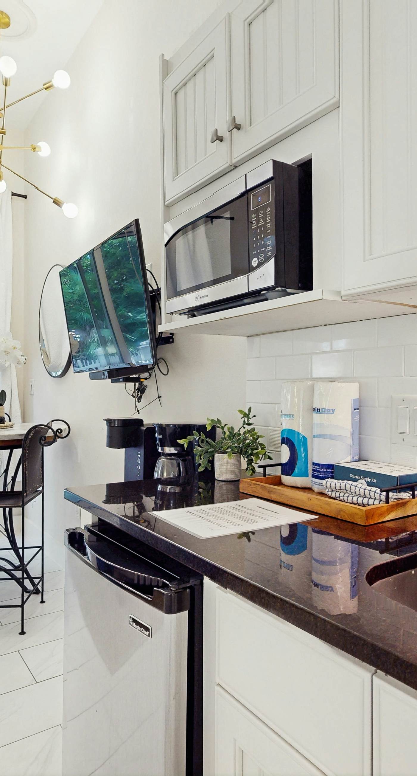 Pleasant studio at The Baytowne Wharf w/ shared pool, hot tub, shopping, & events