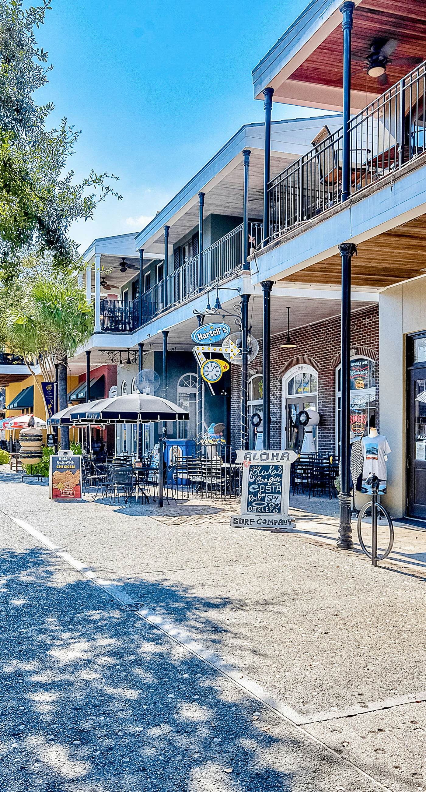 Pleasant studio at The Baytowne Wharf w/ shared pool, hot tub, shopping, & events