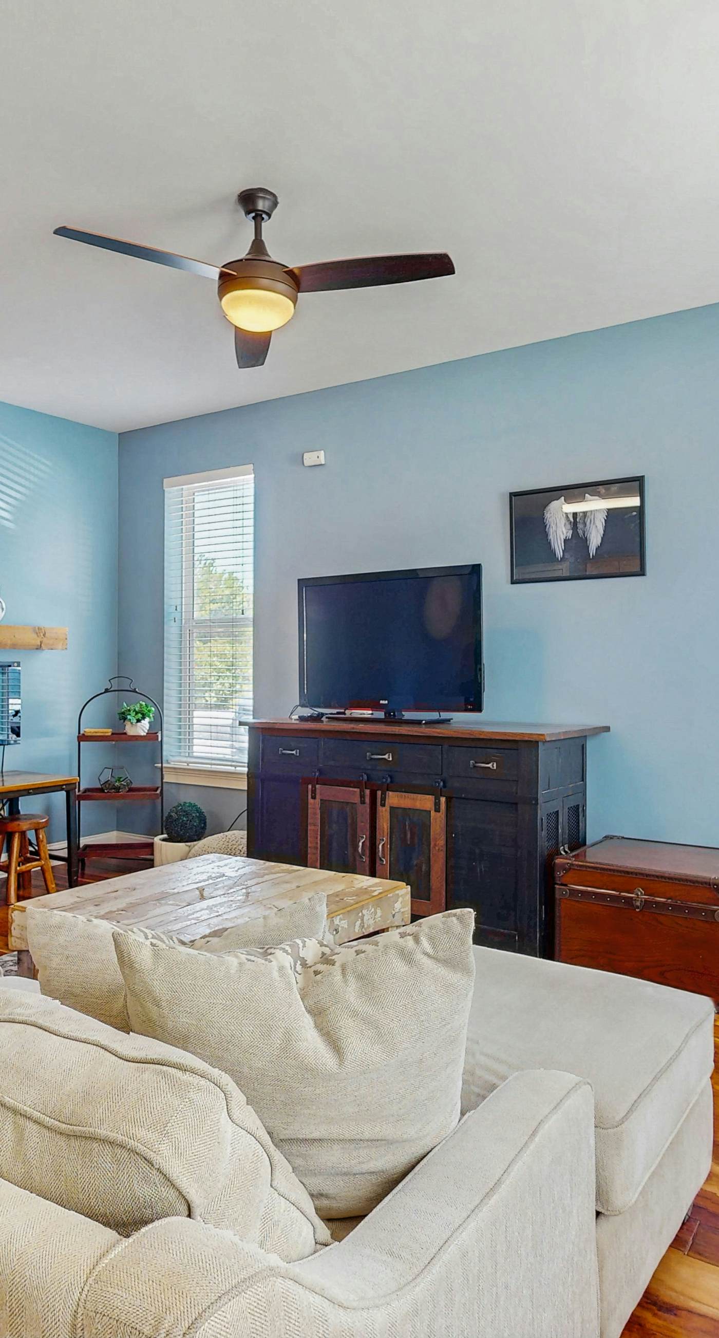 Dog-friendly coastal haven with premium beach perks & resort indulgence