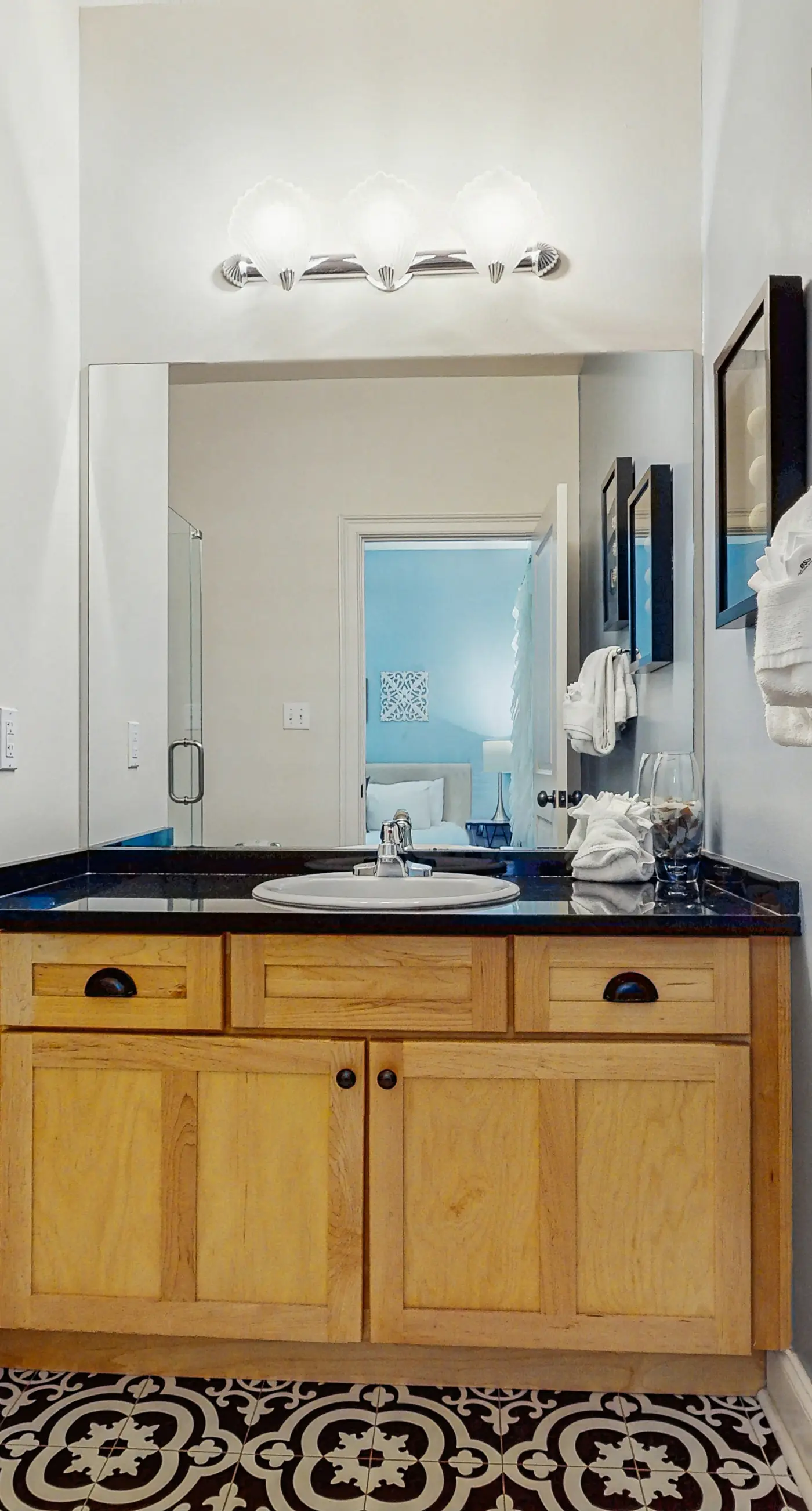 Dog-friendly coastal haven with premium beach perks & resort indulgence