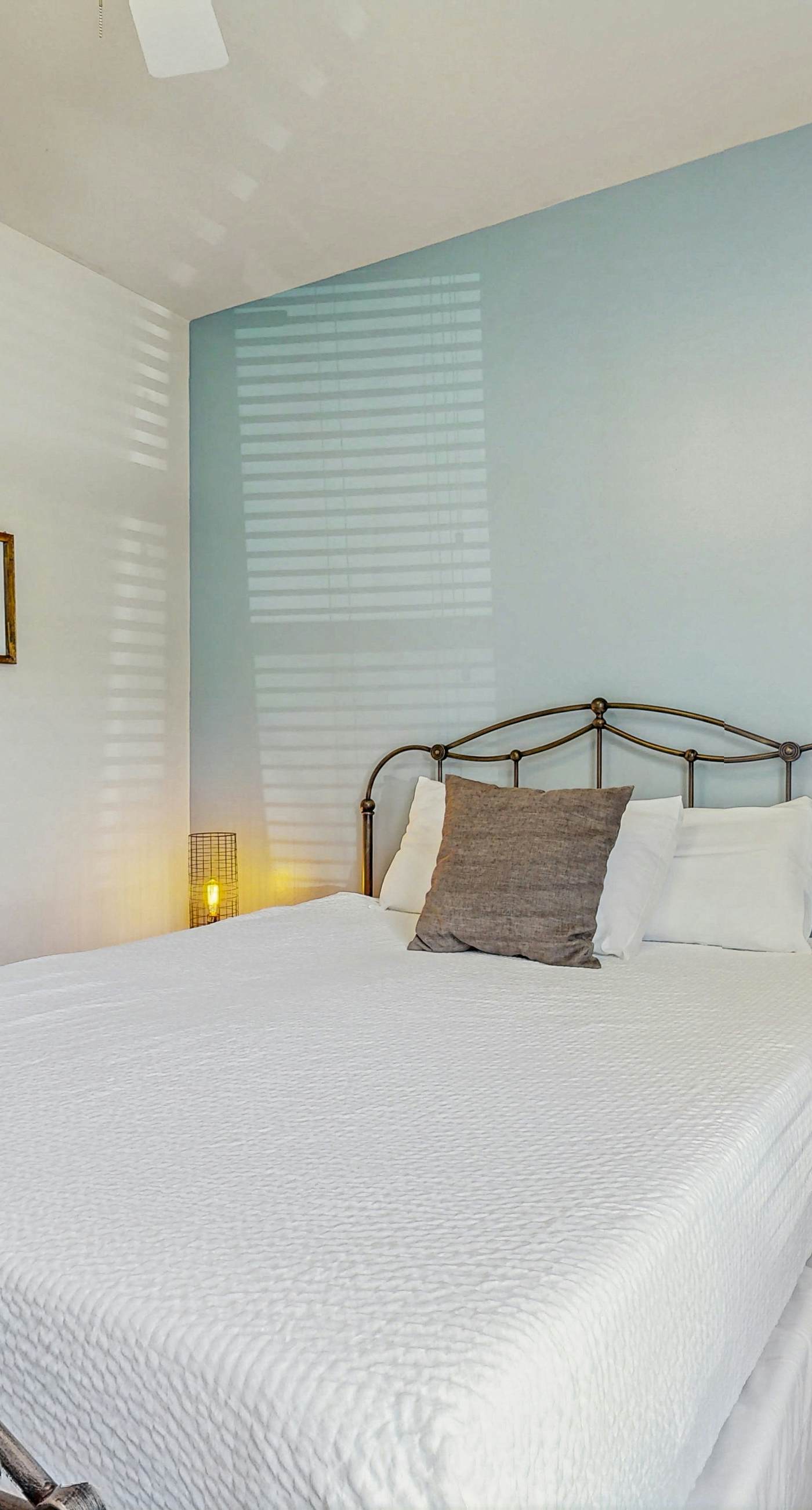 Dog-friendly coastal haven with premium beach perks & resort indulgence