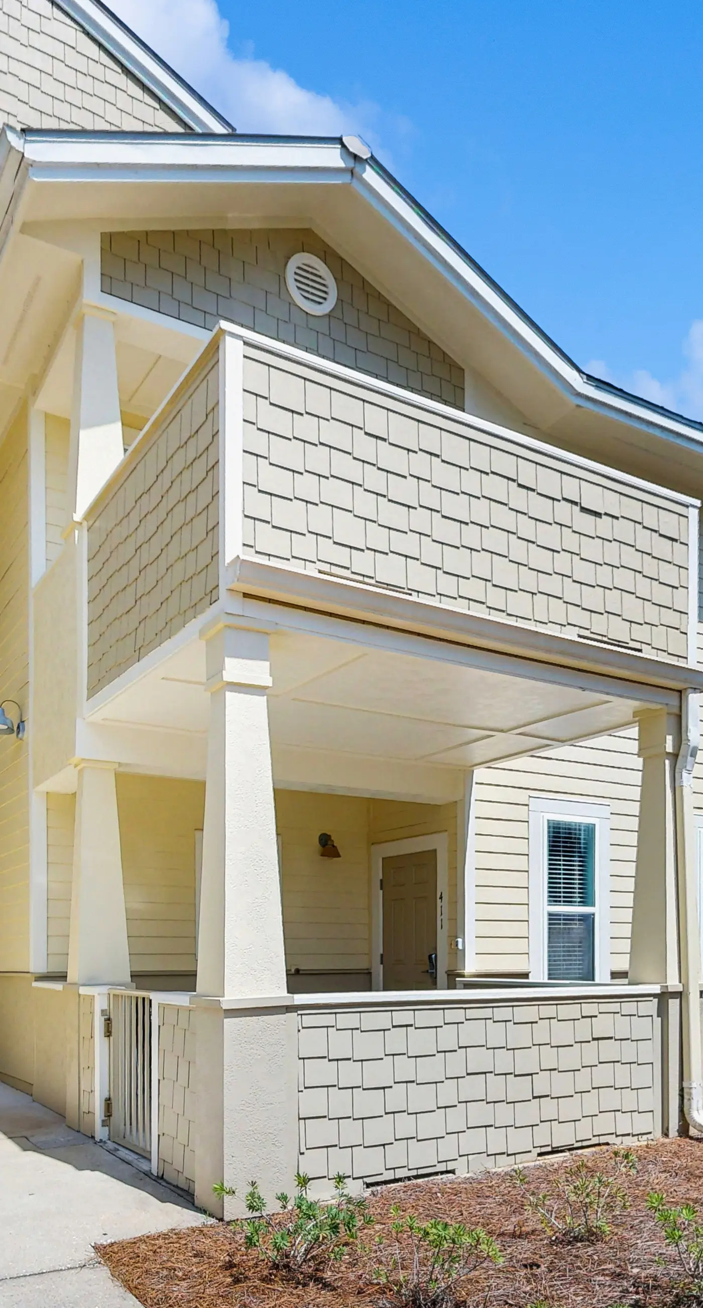 Dog-friendly coastal haven with premium beach perks & resort indulgence