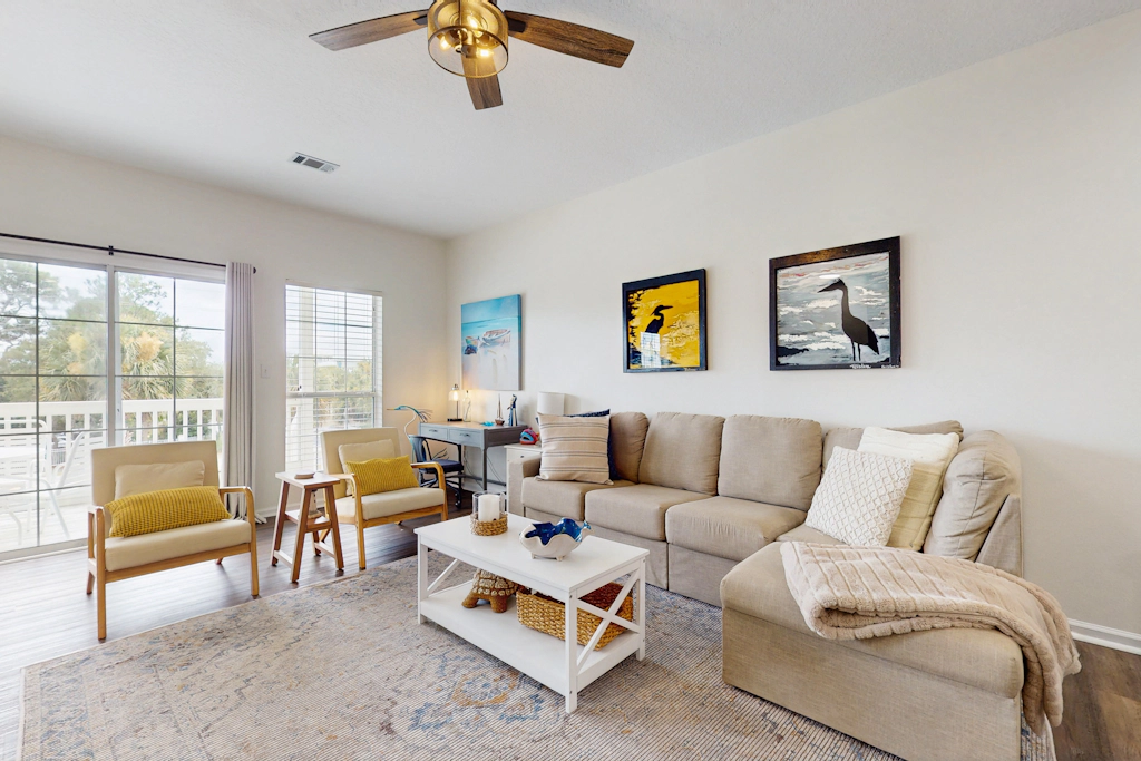Gorgeous townhouse, plenty of space, family-friendly and close to everything!