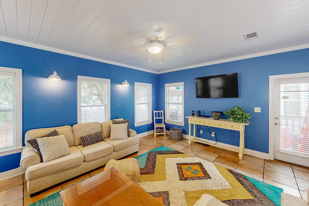 Gorgeous coastal home with plenty of space and easy beach access