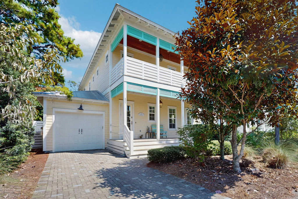 Scenic beachside retreat with abundant space and smooth access to the shore
