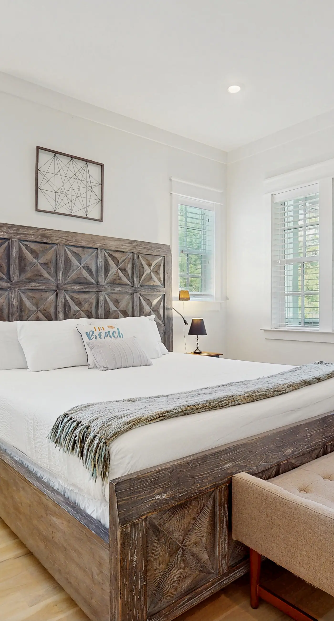 Scenic beachside retreat with abundant space and smooth access to the shore