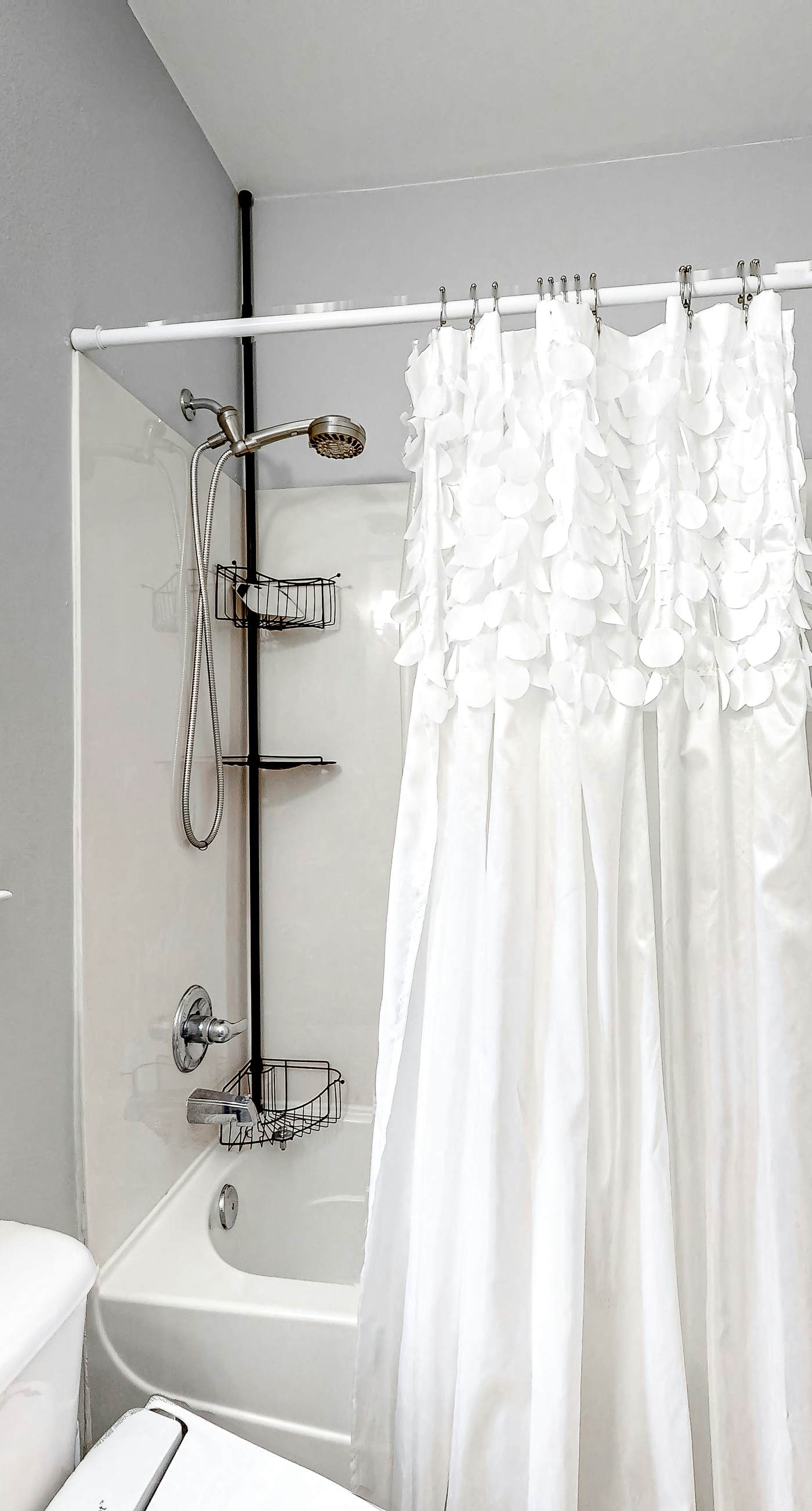 Cute, roomy condo with fast WiFi, AC, balcony, pool, & heated toilet seats