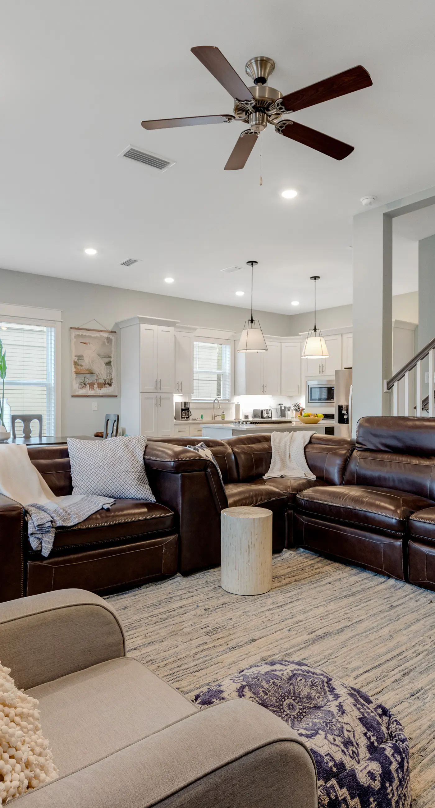 Classic beach home with shared pool access, WiFi, and central air conditioning