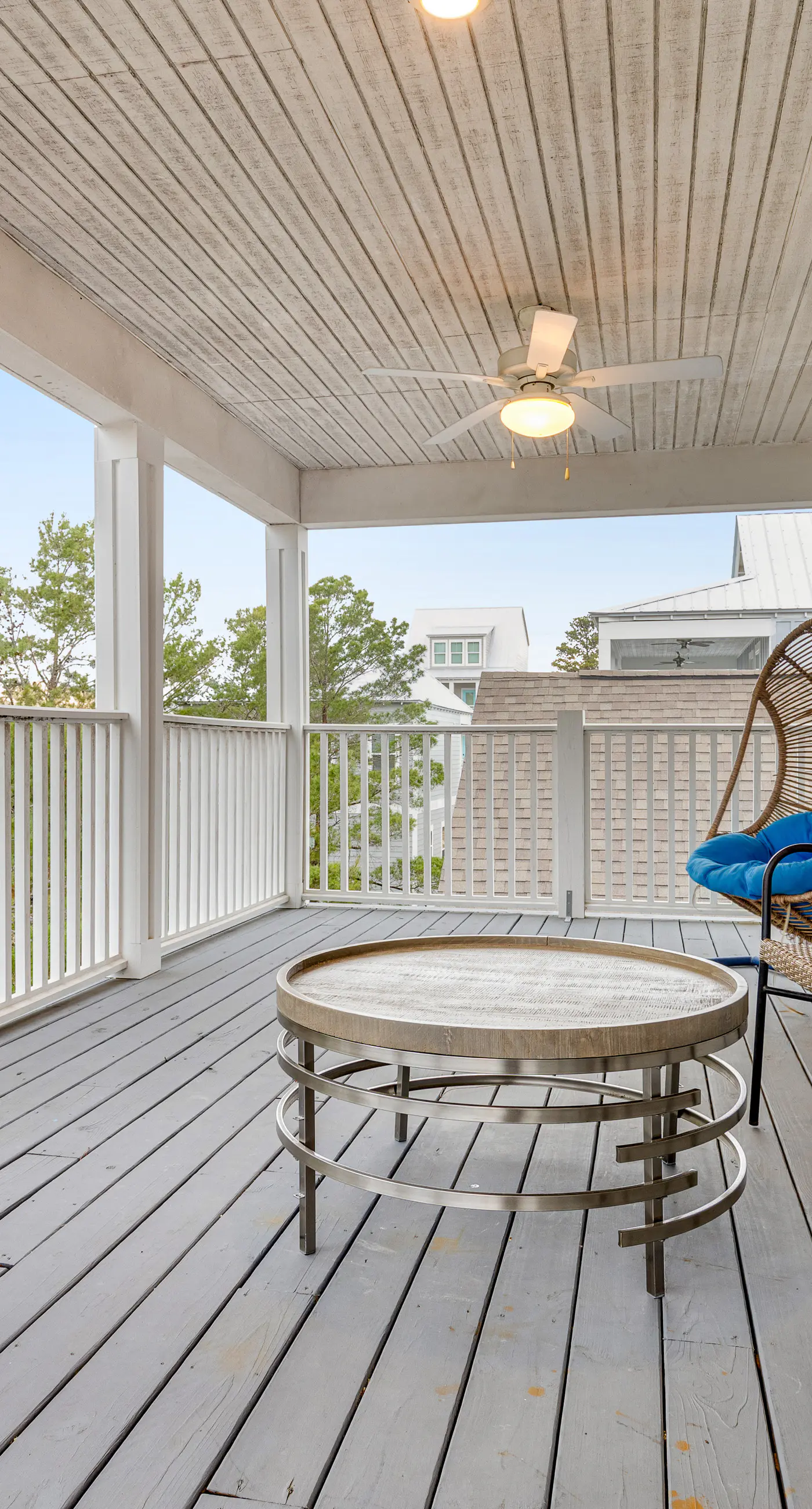 Classic beach home with shared pool access, WiFi, and central air conditioning