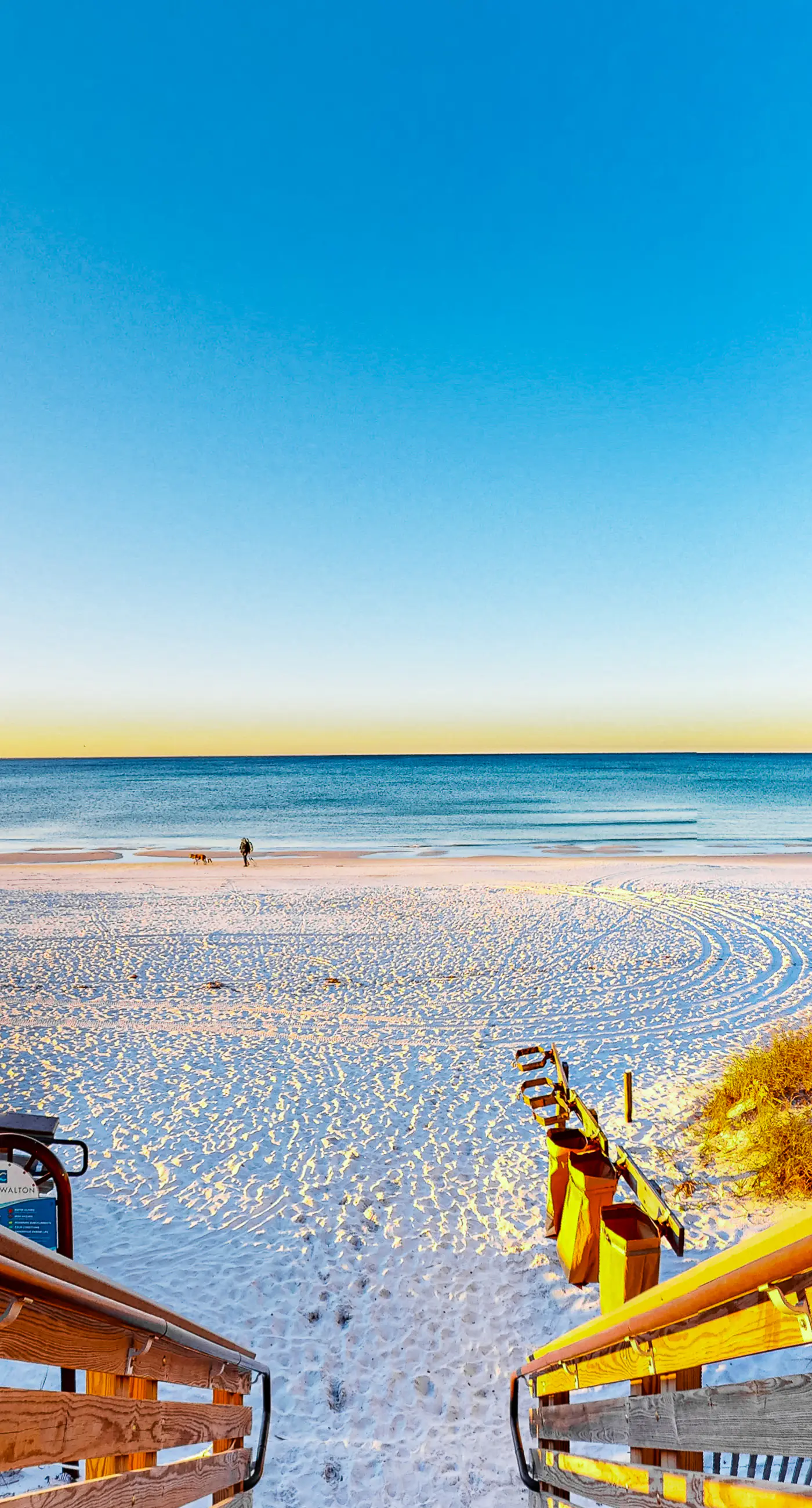 Classic beach home with shared pool access, WiFi, and central air conditioning