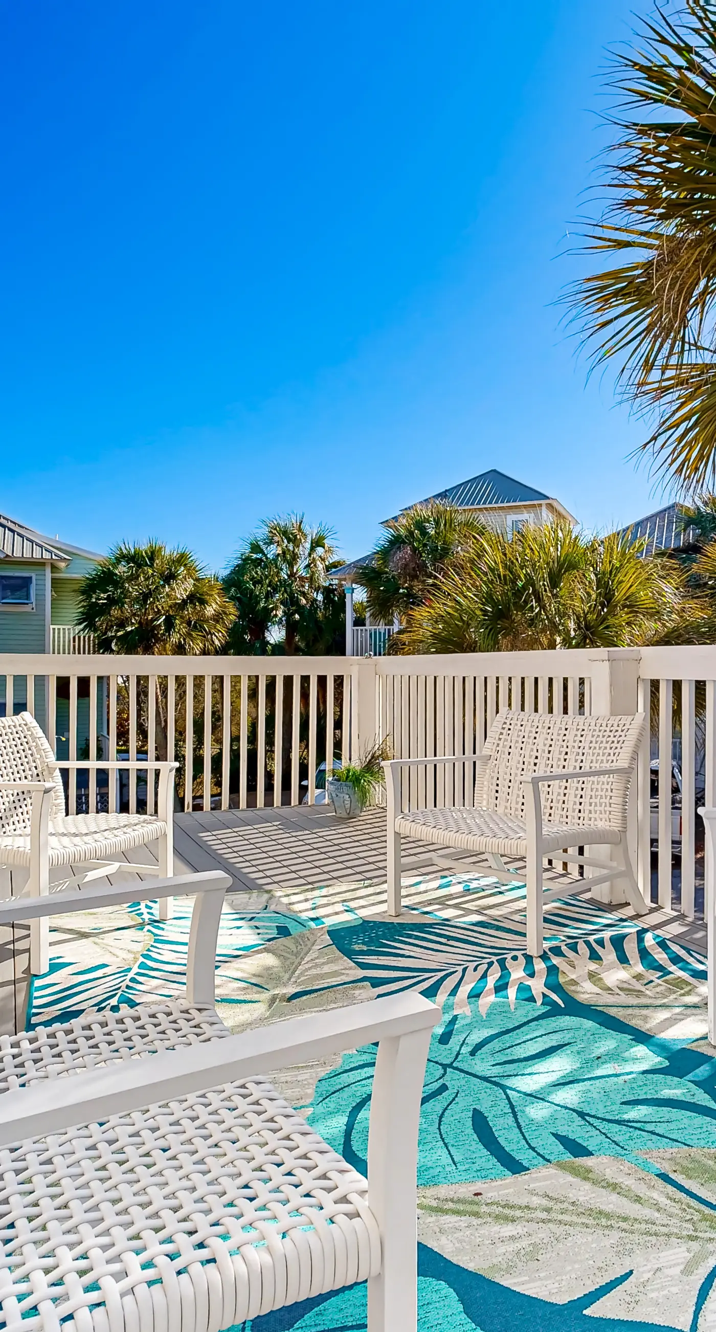 Spacious & sun-filled  retreat with pool, patio, & W/D - short walk to the beach