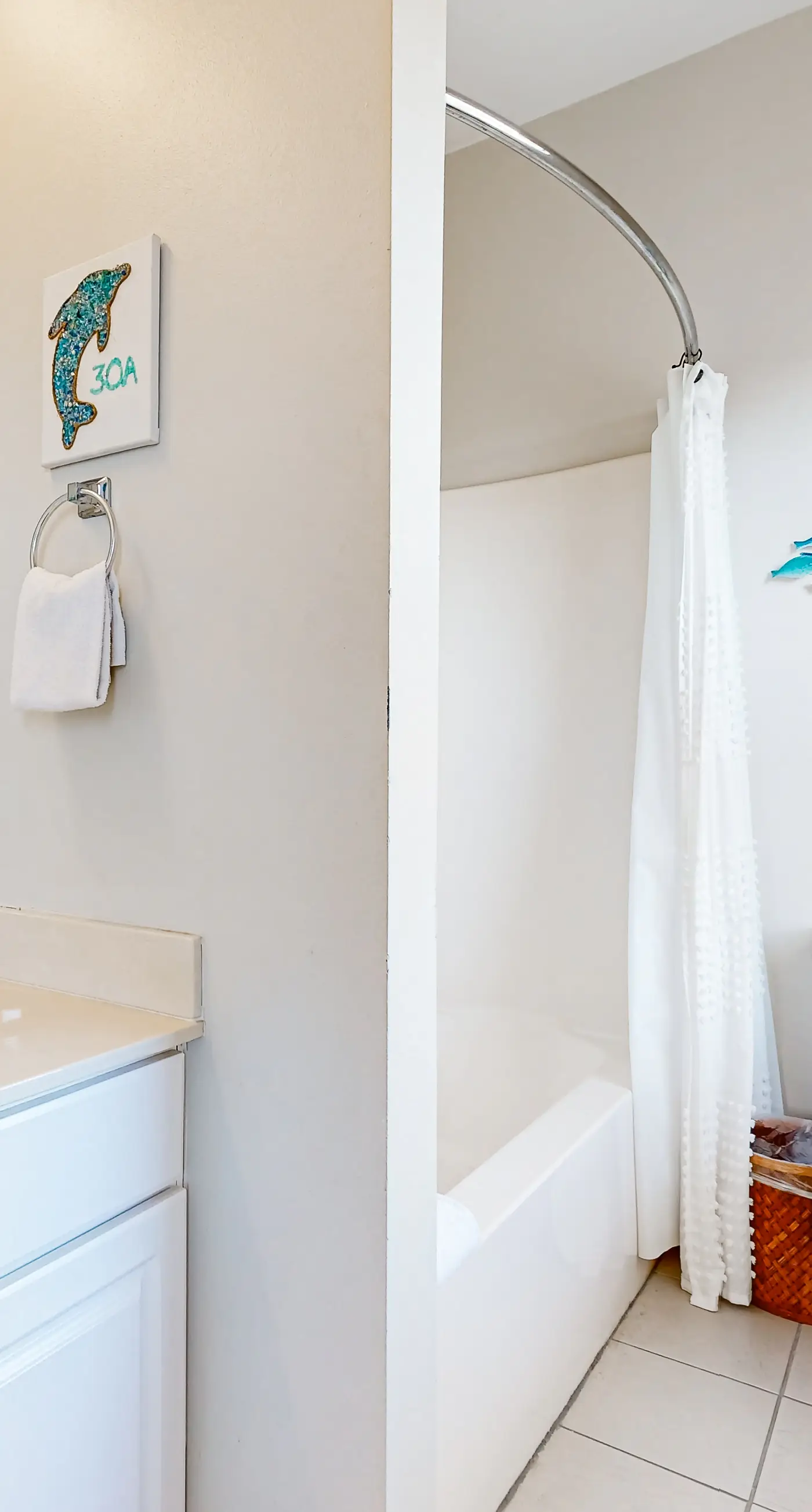 Spacious & sun-filled  retreat with pool, patio, & W/D - short walk to the beach