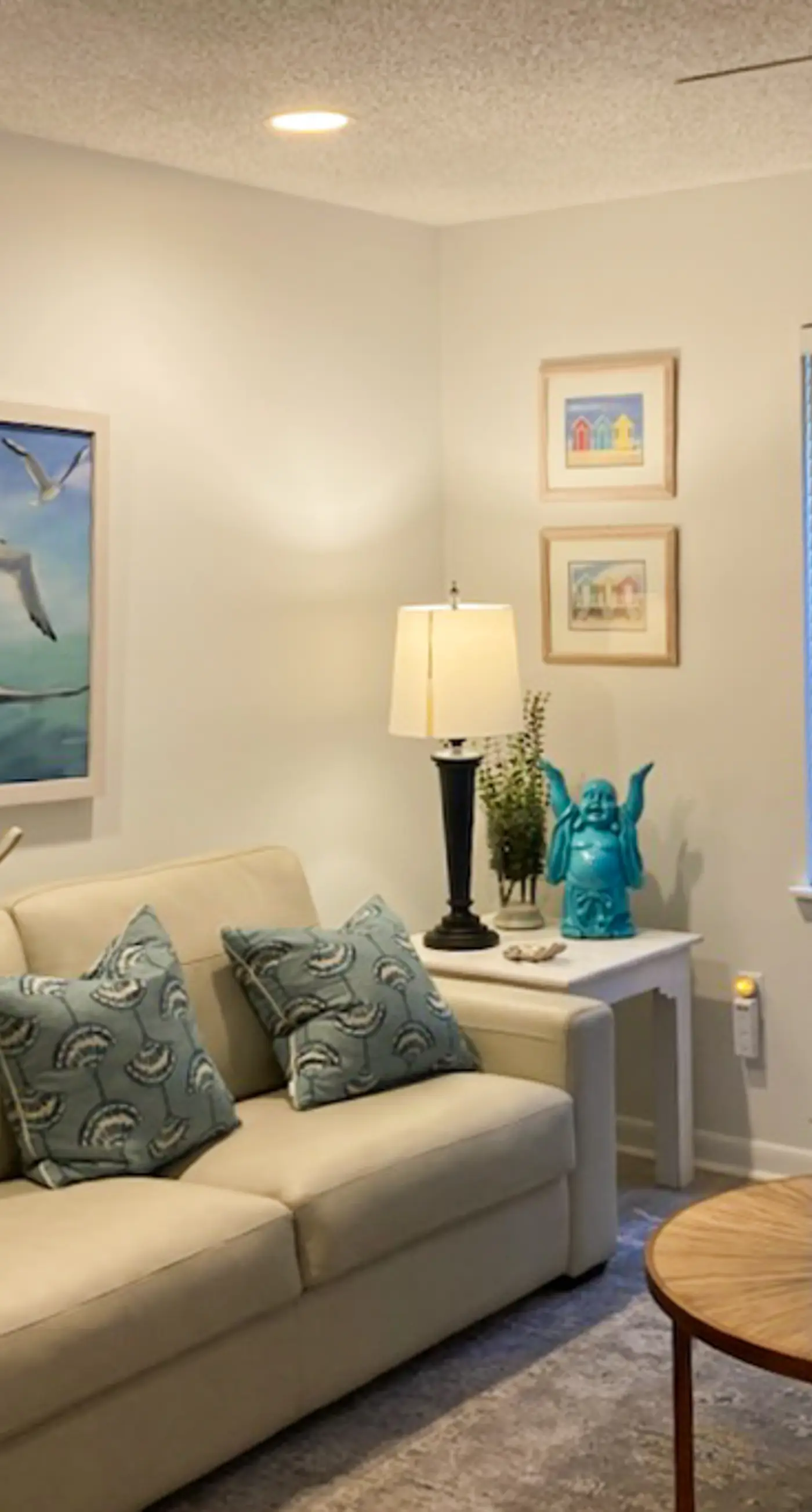 Spacious & sun-filled  retreat with pool, patio, & W/D - short walk to the beach