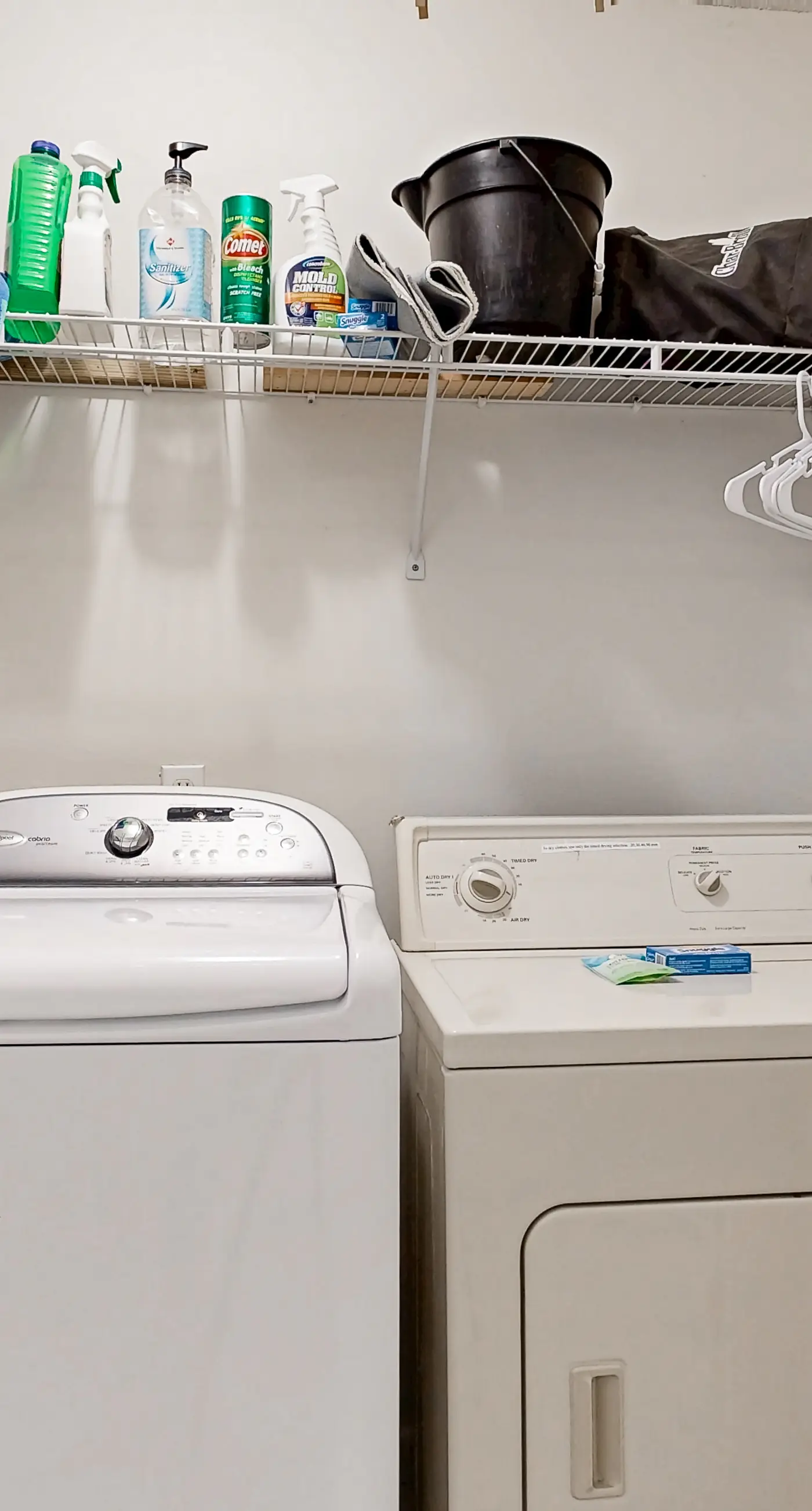 Spacious & sun-filled  retreat with pool, patio, & W/D - short walk to the beach