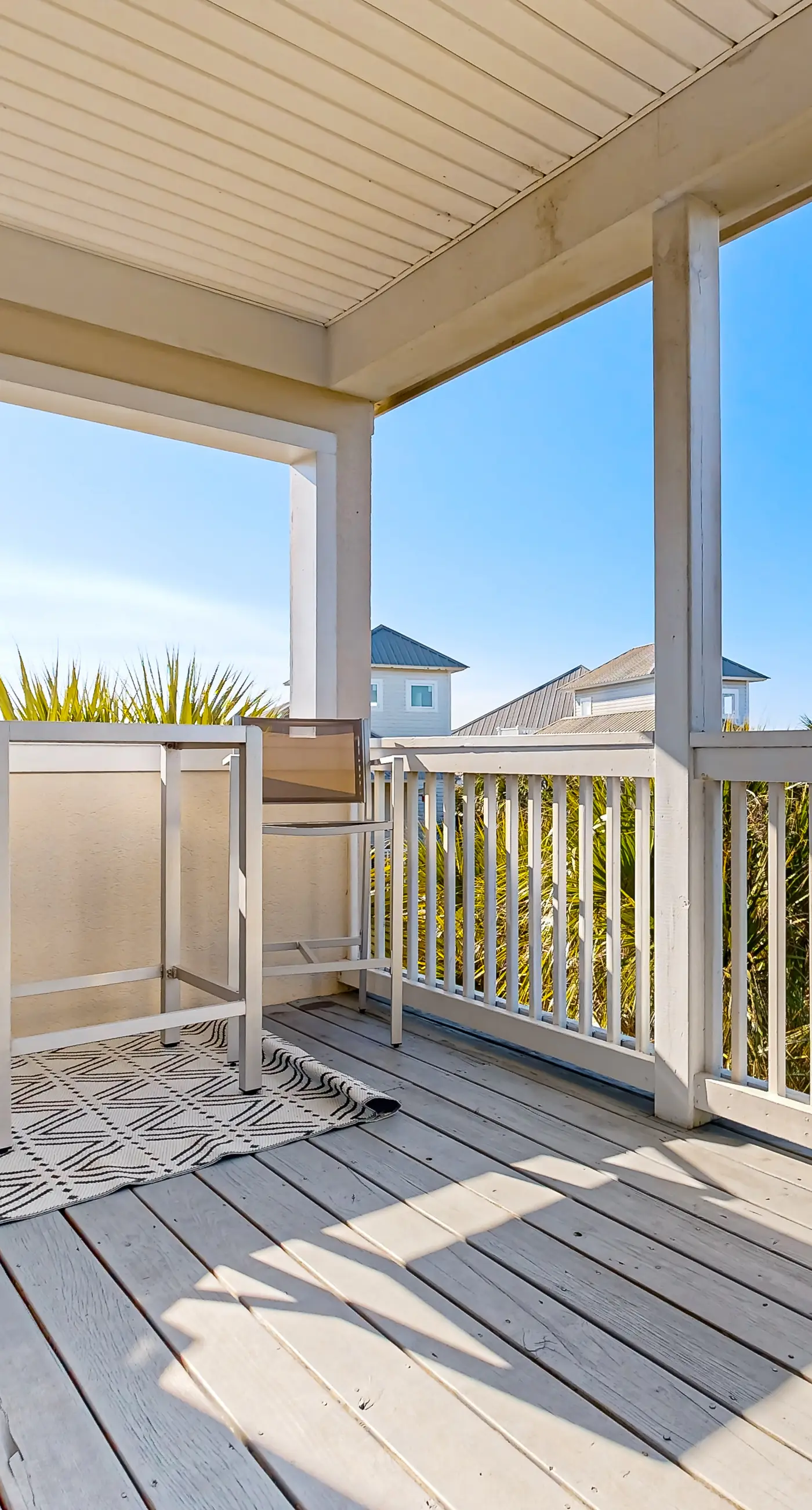 Spacious & sun-filled  retreat with pool, patio, & W/D - short walk to the beach