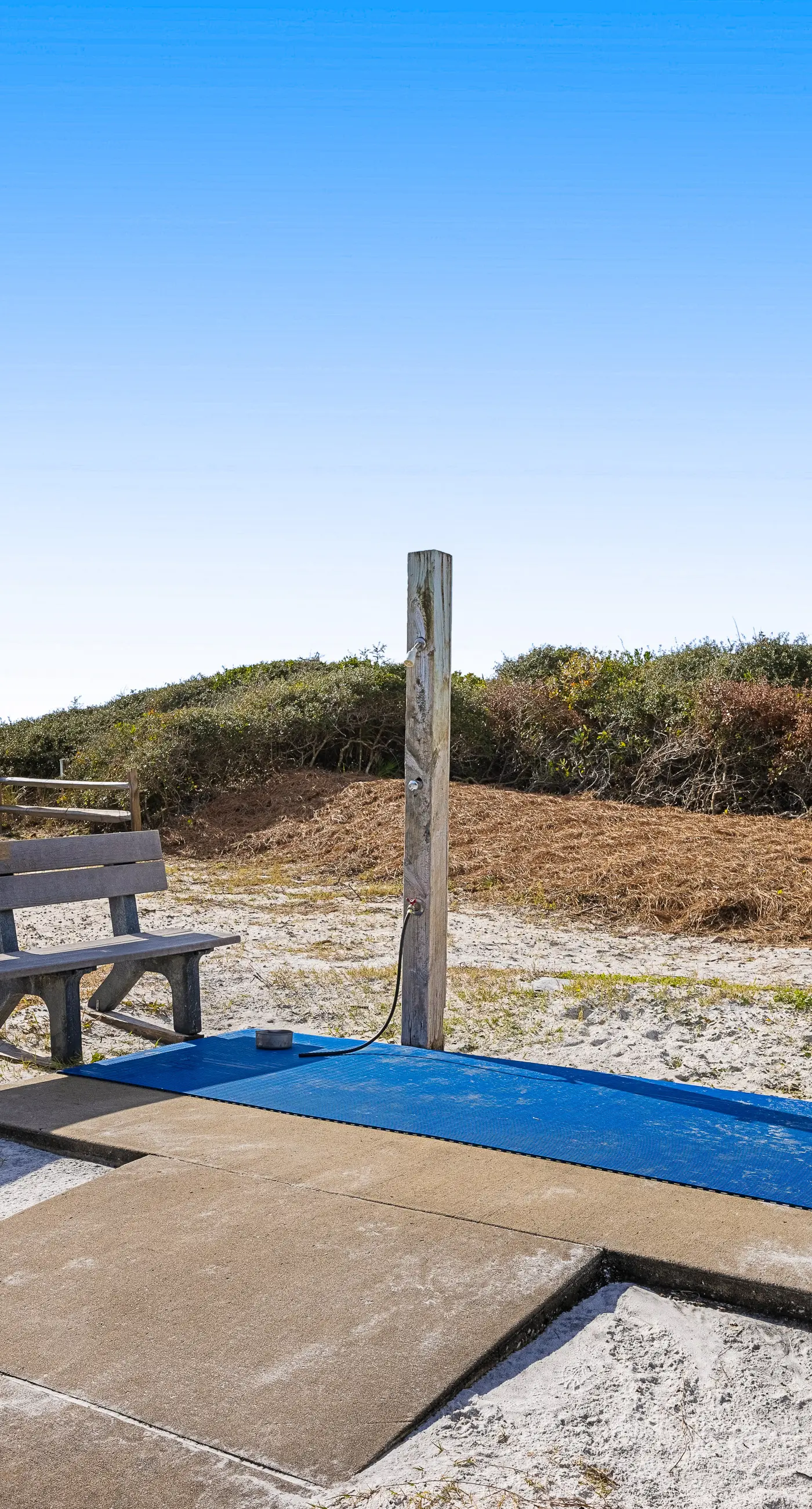 Spacious & sun-filled  retreat with pool, patio, & W/D - short walk to the beach