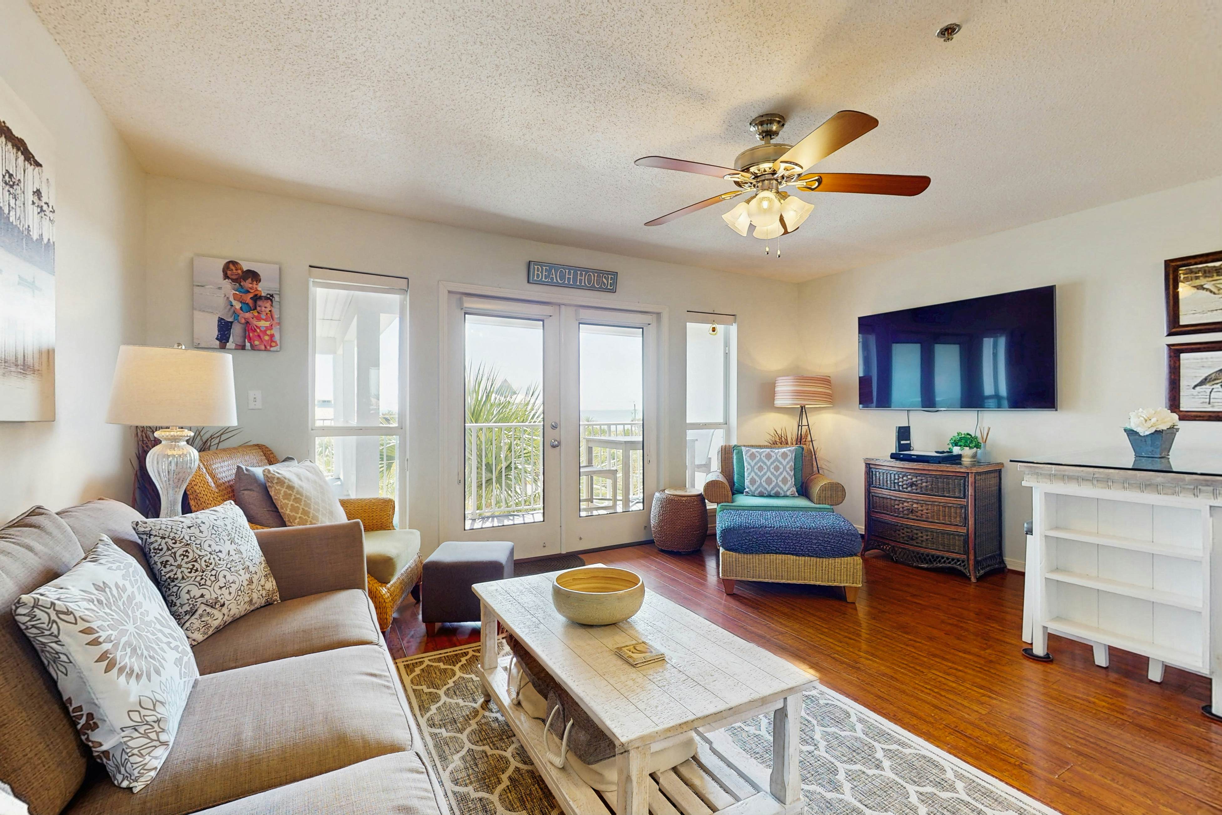Fourth-floor, Caribbean corner condo with ocean views, pool, & hot tub