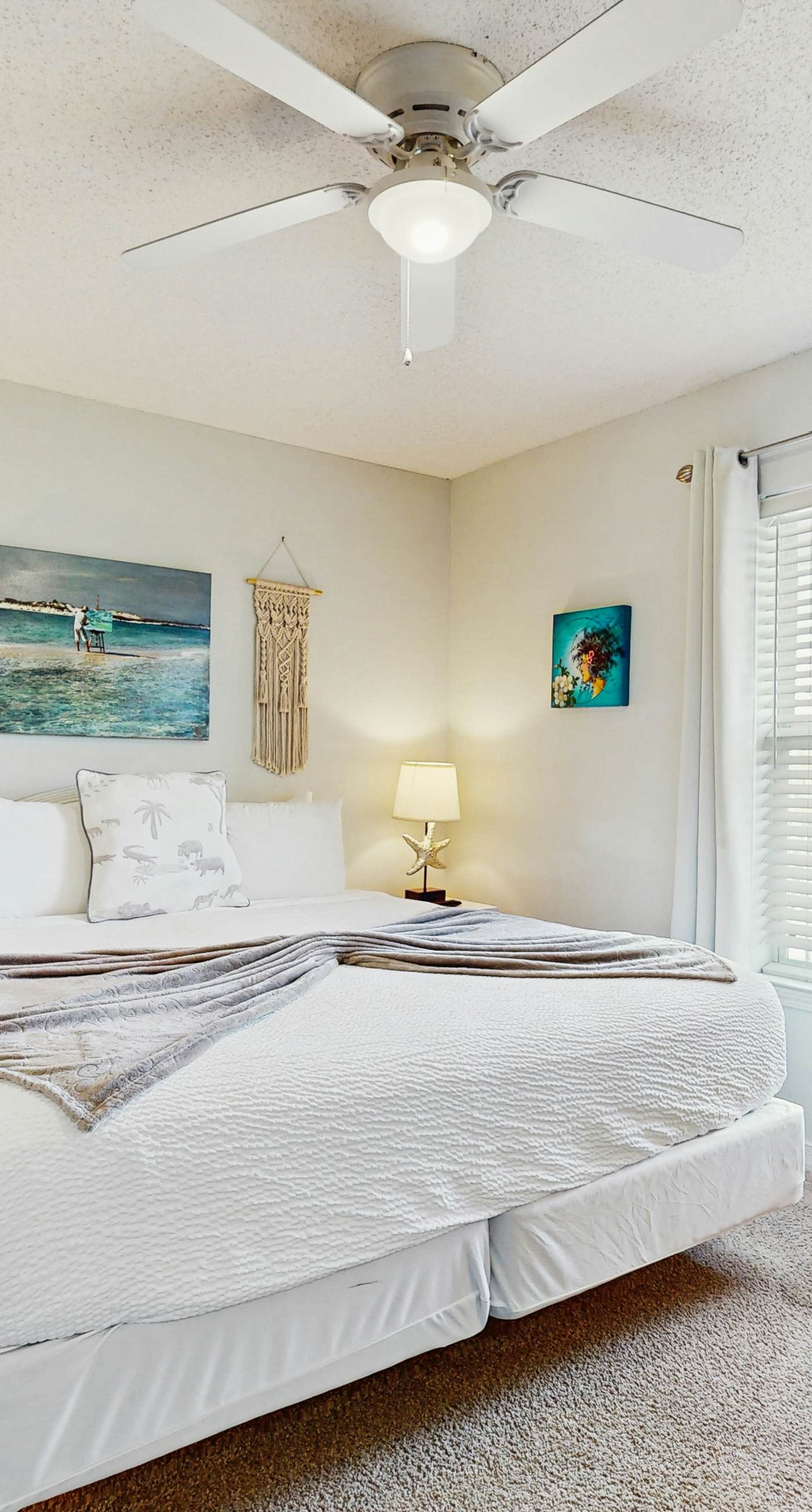 Fourth-floor, Caribbean corner condo with ocean views, pool, & hot tub