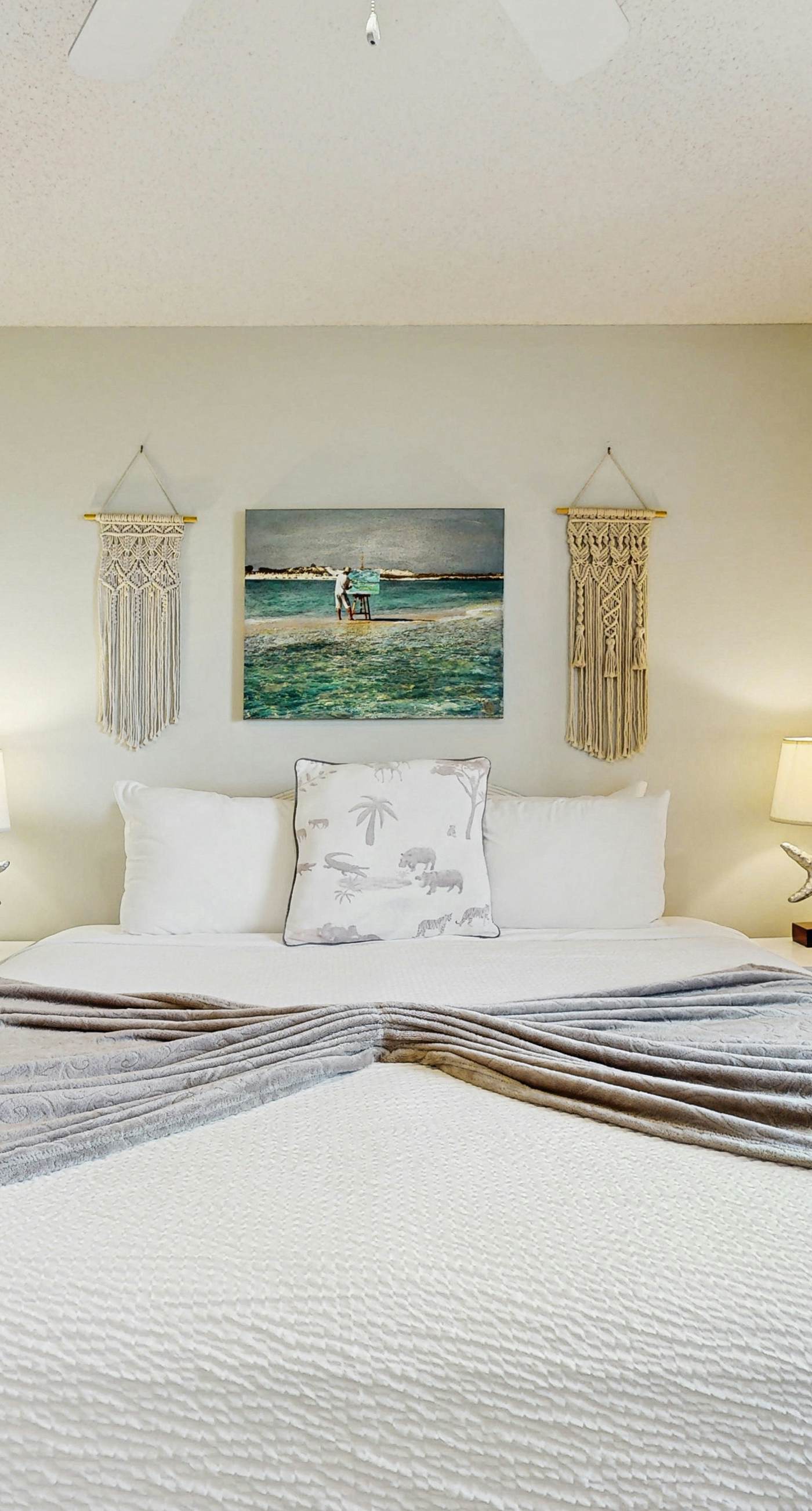 Fourth-floor, Caribbean corner condo with ocean views, pool, & hot tub