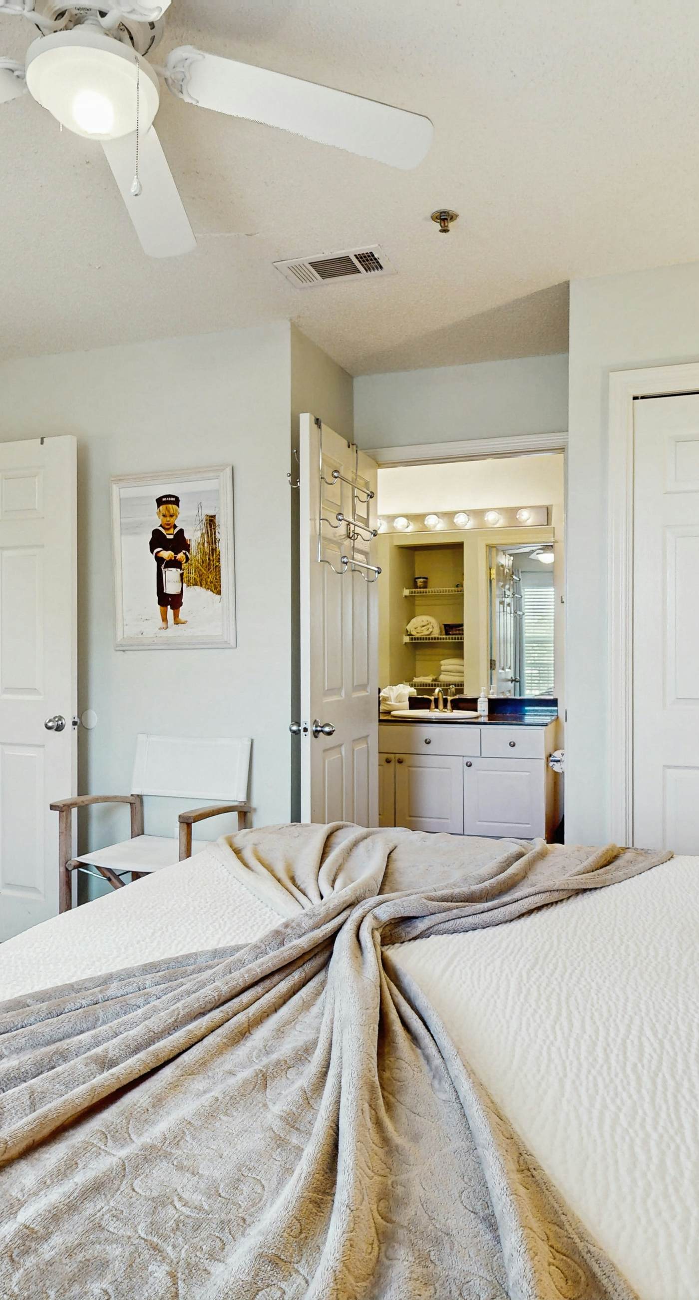 Fourth-floor, Caribbean corner condo with ocean views, pool, & hot tub