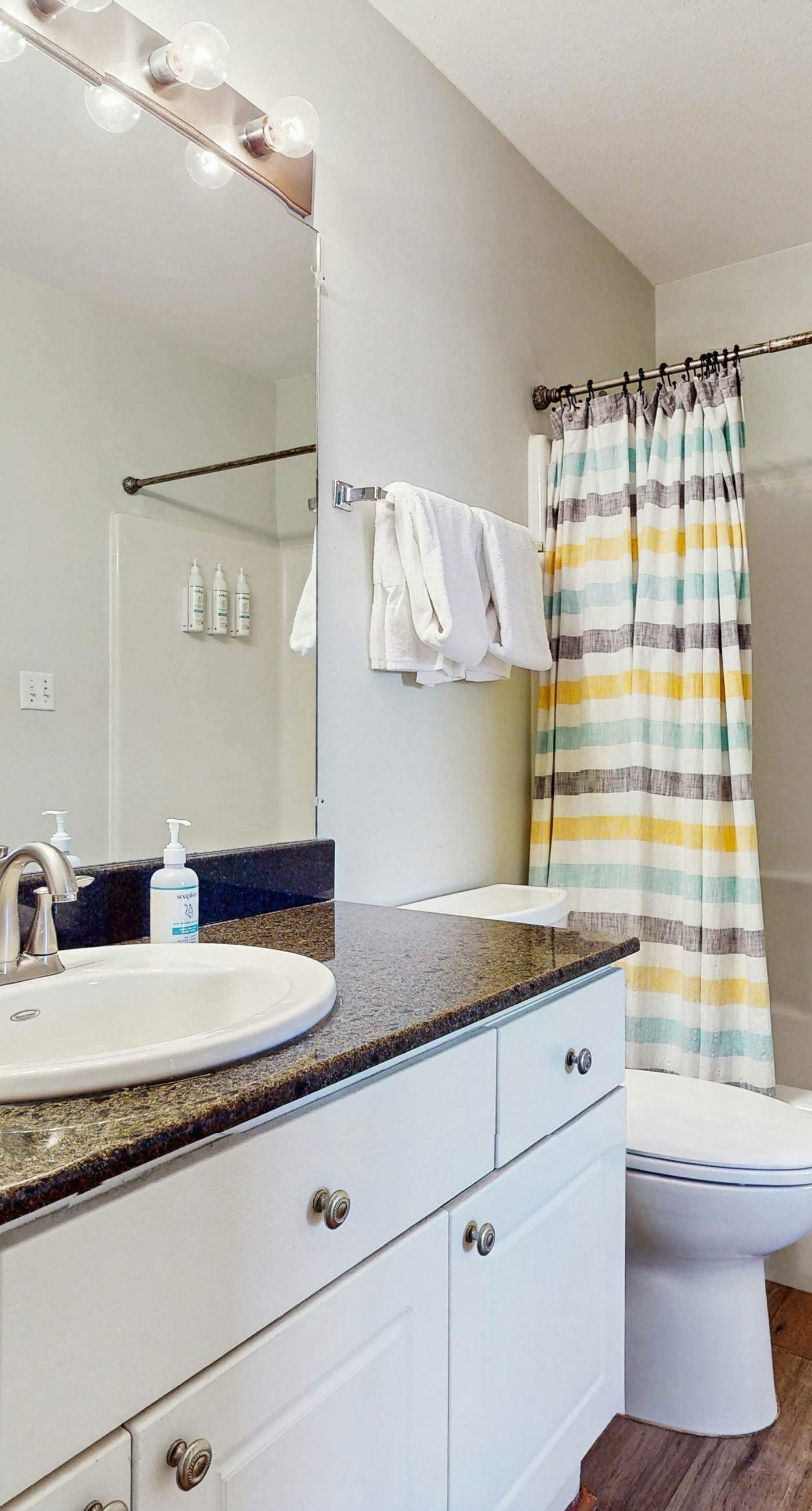 Fourth-floor, Caribbean corner condo with ocean views, pool, & hot tub