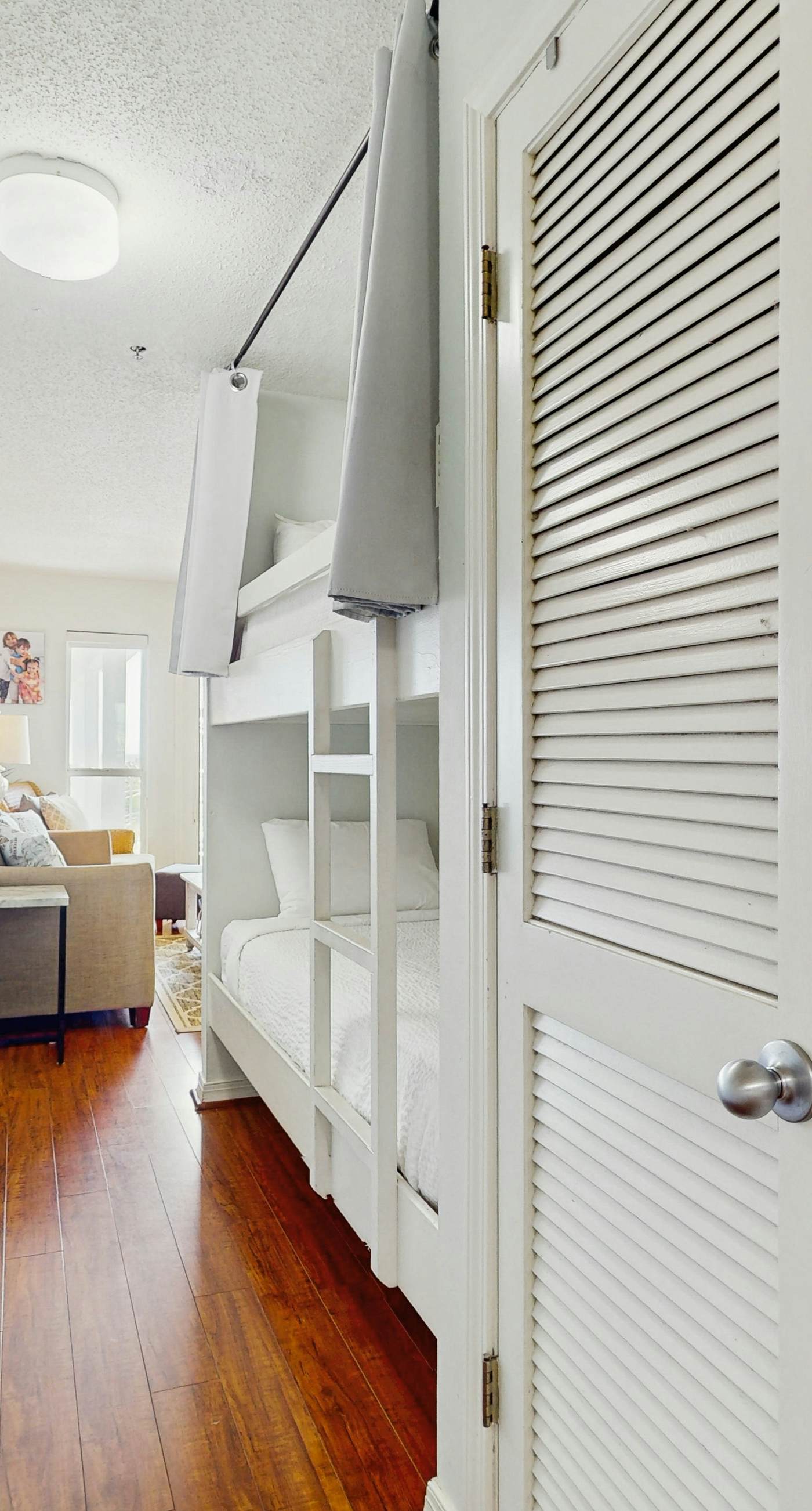 Fourth-floor, Caribbean corner condo with ocean views, pool, & hot tub