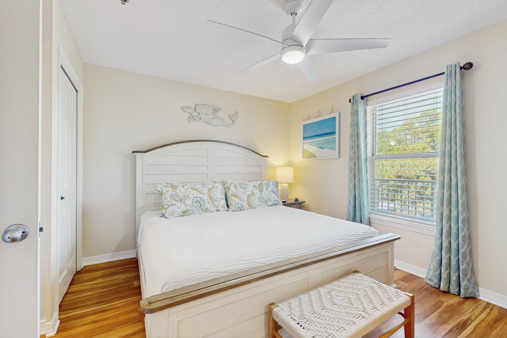 Gulf Place Caribbean 305