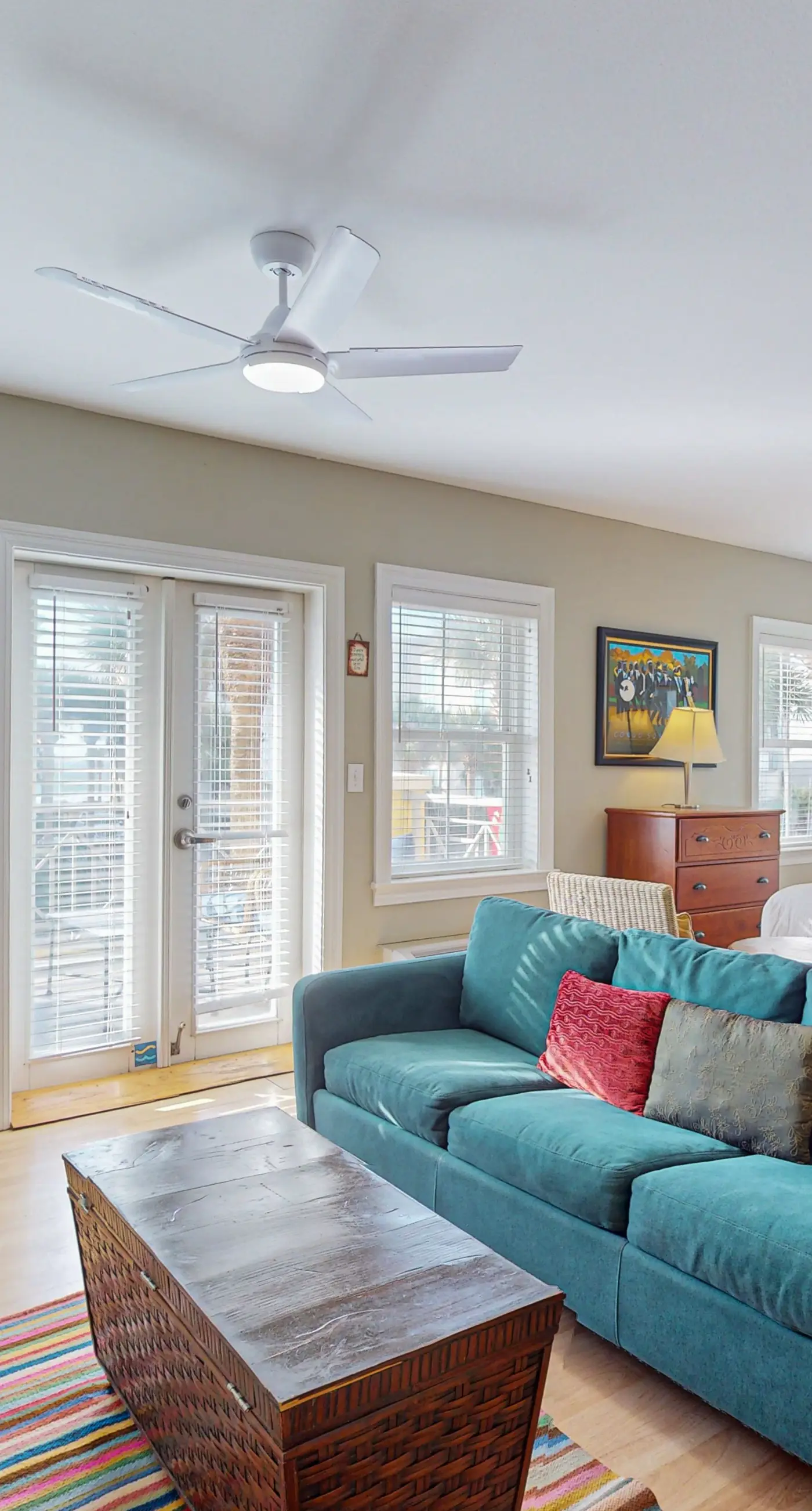 Lovely condo on the Gulf of Mexico with private balcony, shared pool & tennis