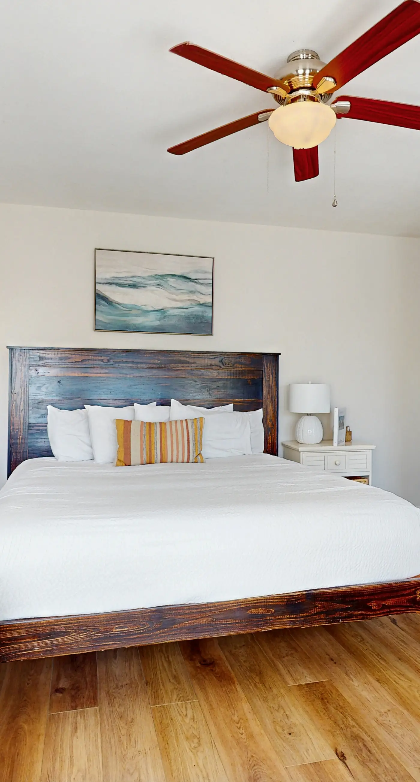 3rd-floor studio with Gulf view, balcony, pool, & tennis