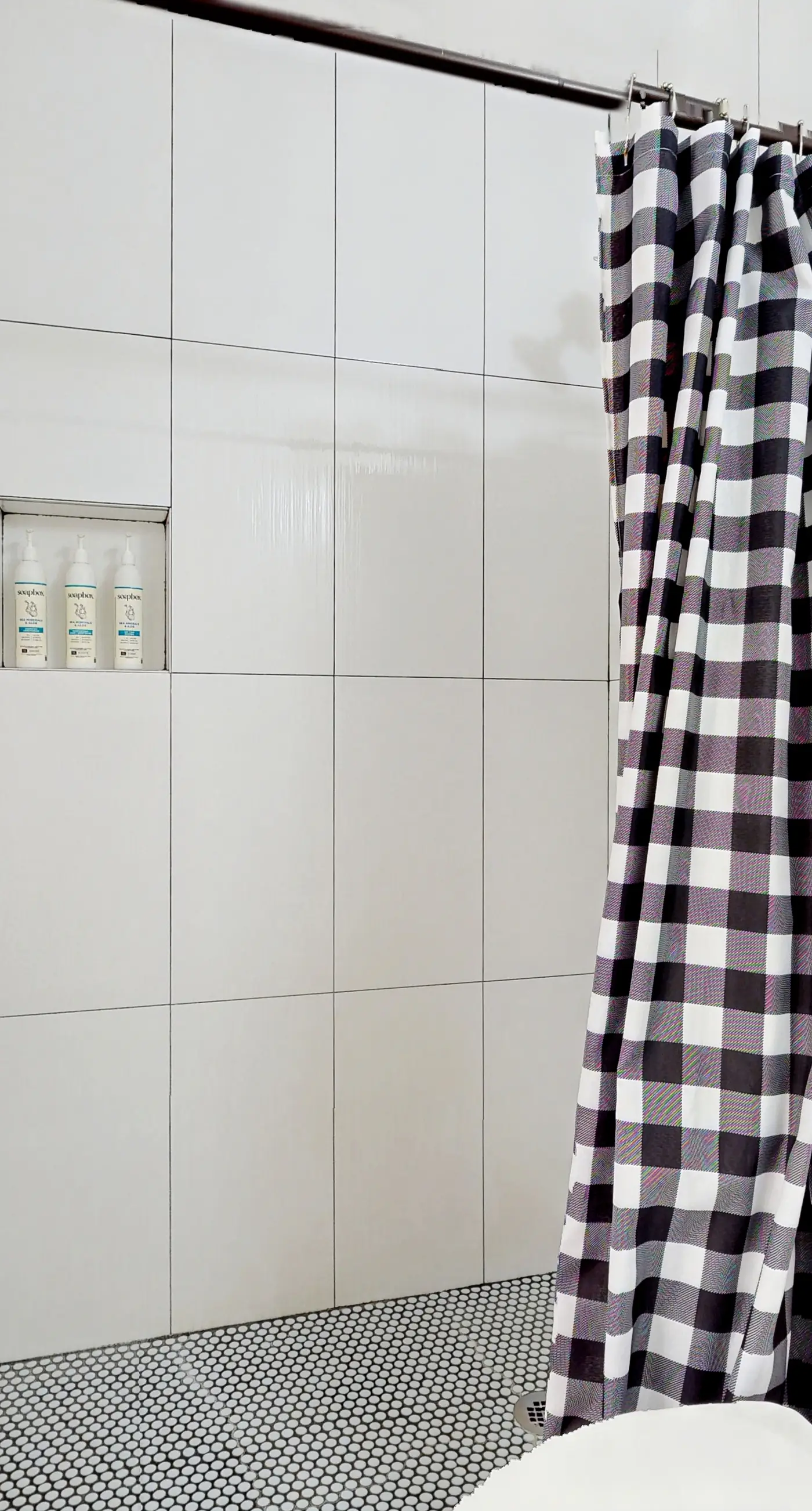 3rd-floor studio with Gulf view, balcony, pool, & tennis