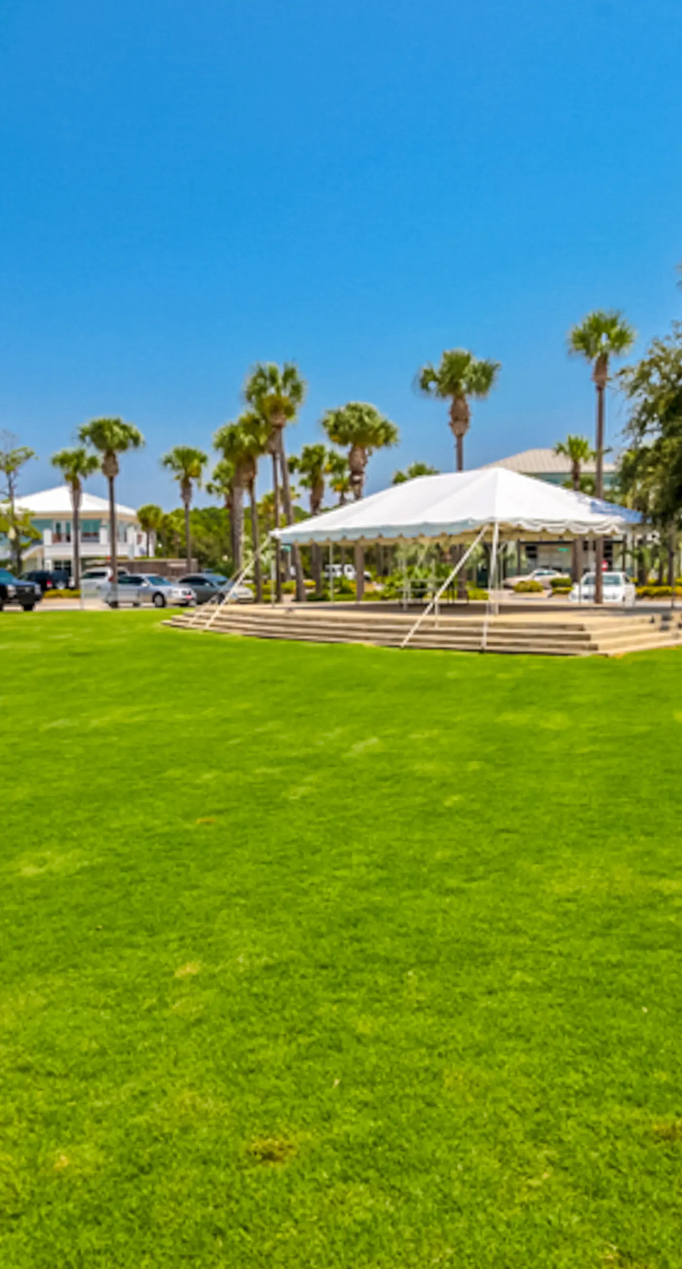 3rd-floor studio with Gulf view, balcony, pool, & tennis