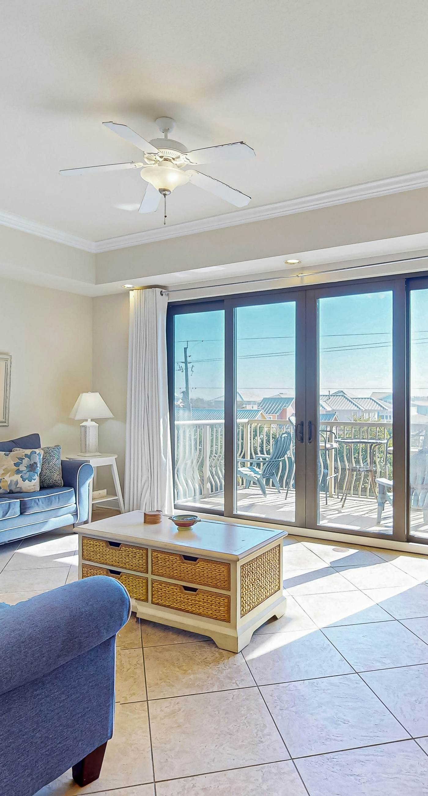 Stylish townhouse condo near the beach with full kitchen, WiFi, and shared pool