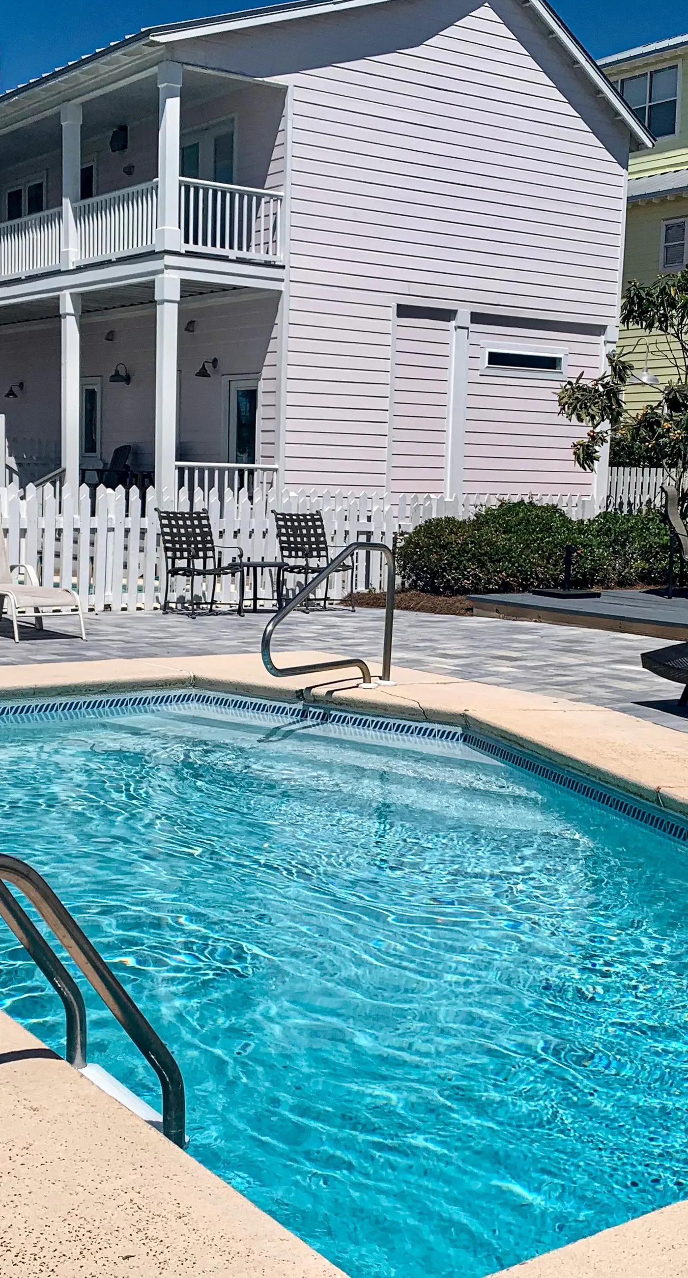 Three-story beach home with private pool, beach access, & bikes - golf nearby