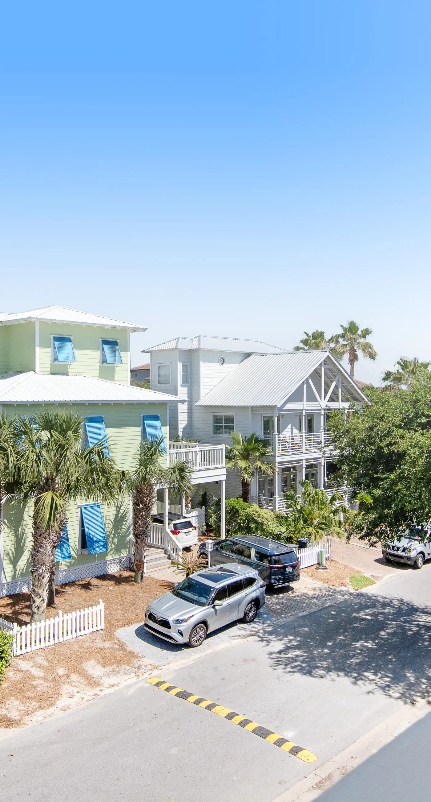 Three-story beach home with private pool, beach access, & bikes - golf nearby