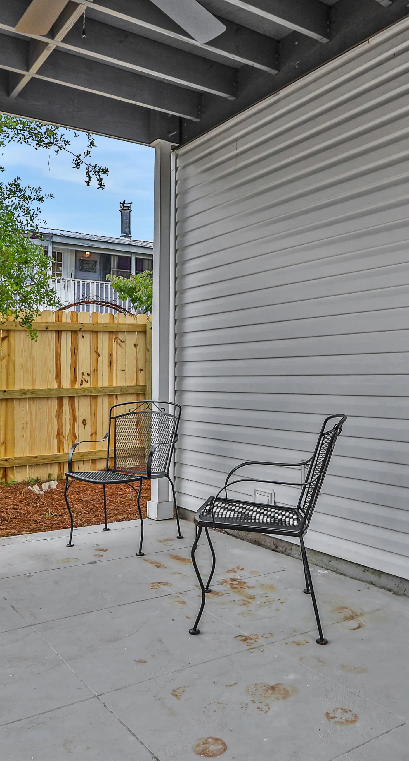 Snowbird-friendly home near the beach with large yard for dogs, boats, trailers