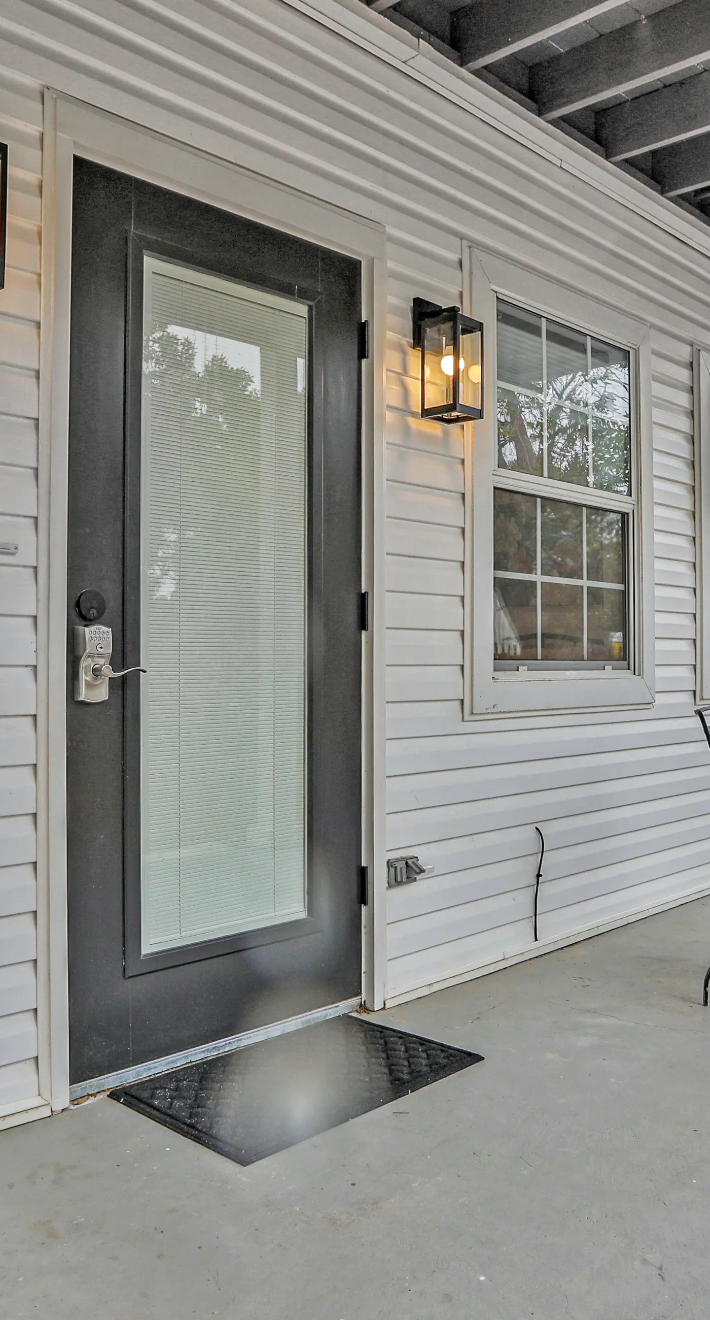 Snowbird-friendly home near the beach with large yard for dogs, boats, trailers