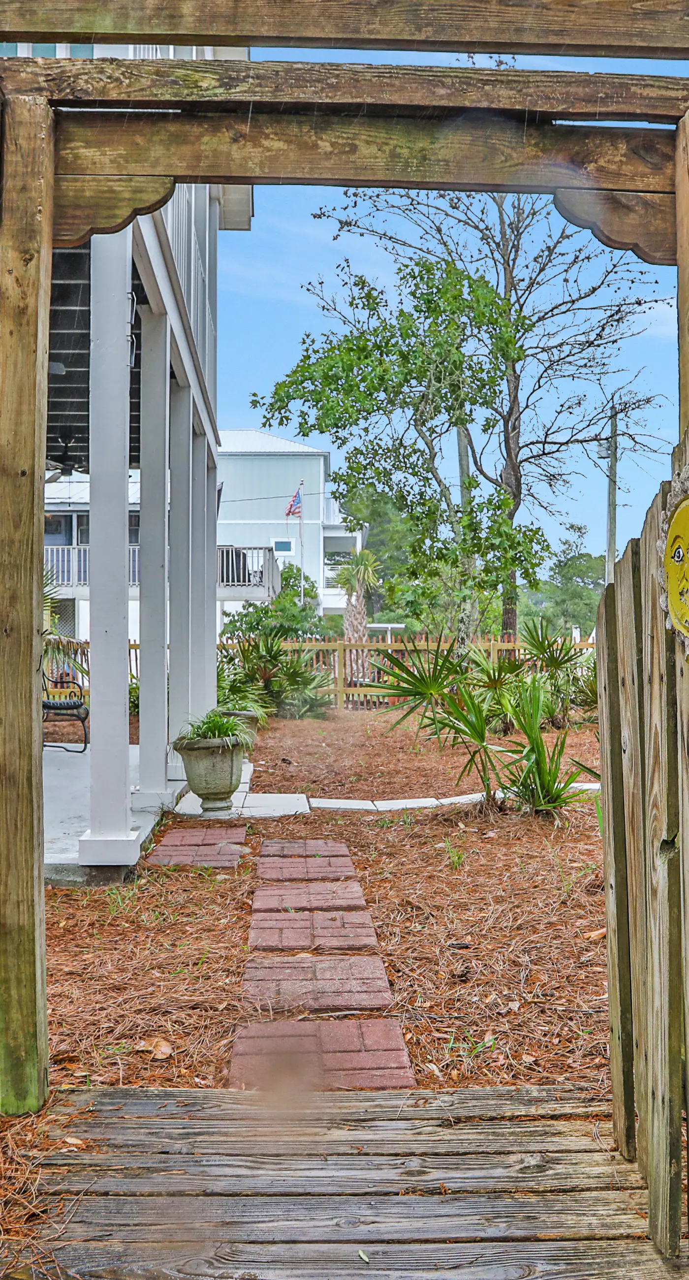 Snowbird-friendly home near the beach with large yard for dogs, boats, trailers